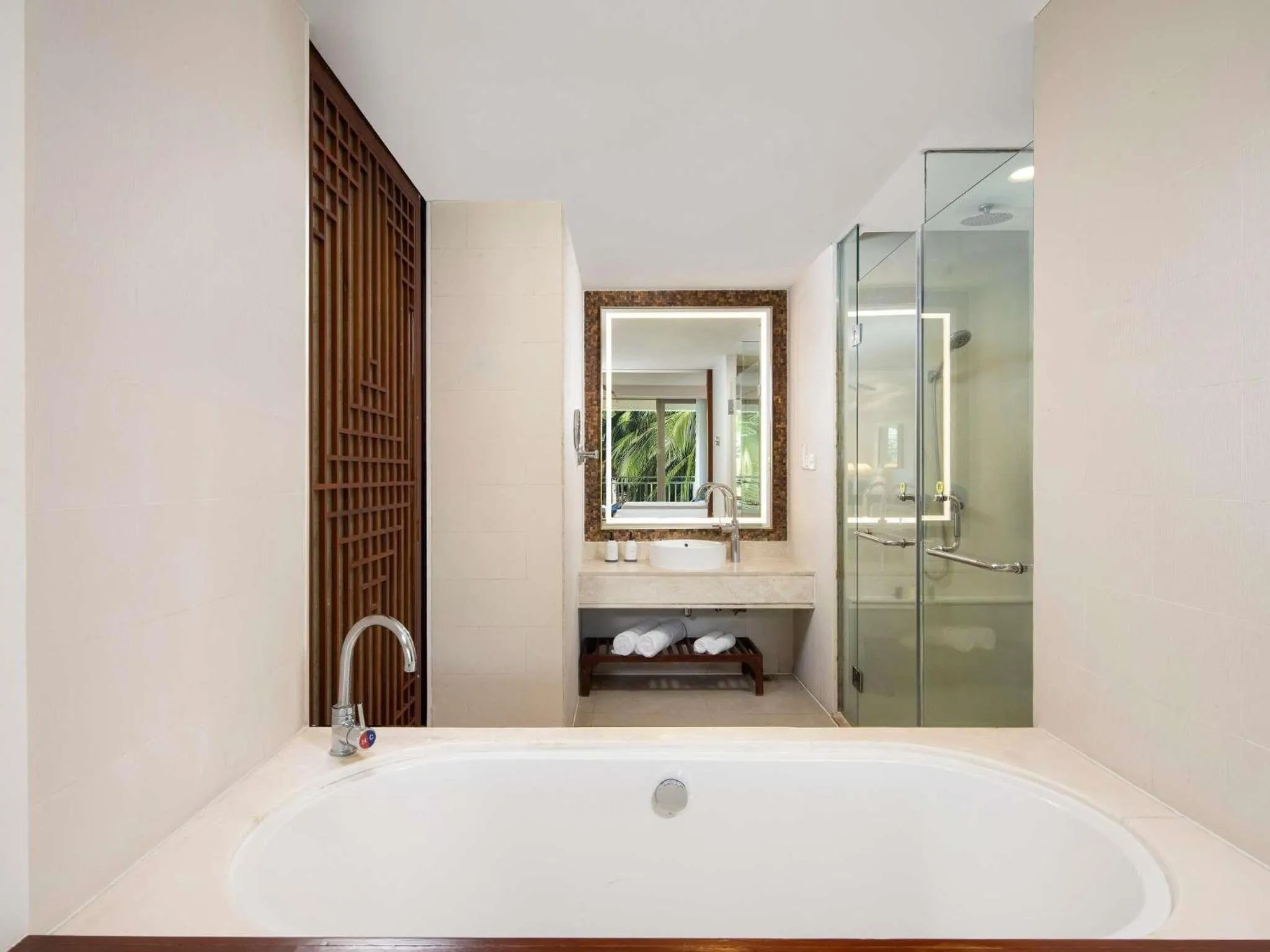 Bedroom in Swissôtel & Spa Sanya Yalong Bay