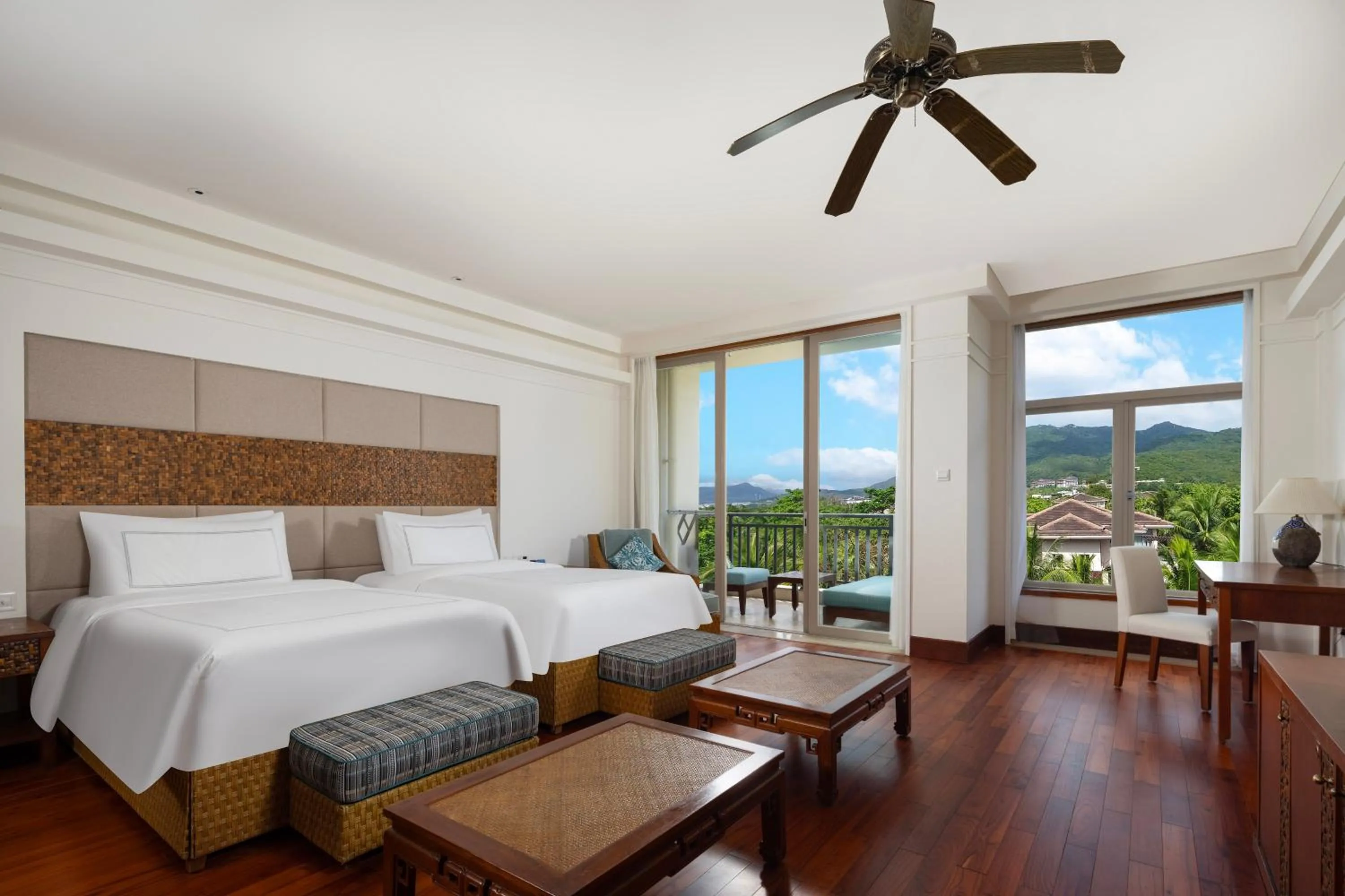 Bedroom, Bed in Swissôtel Sanya Yalong Bay