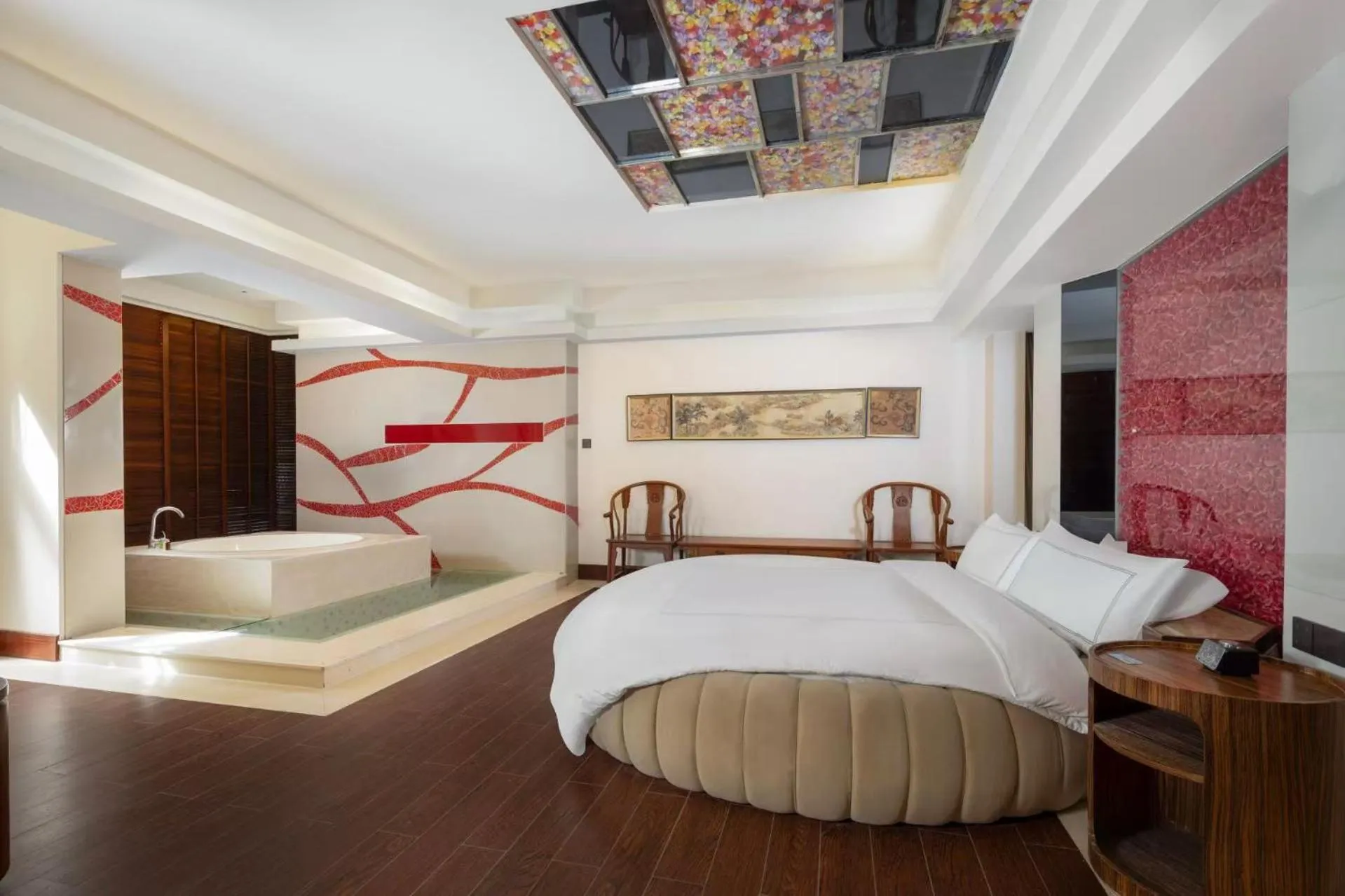 Photo of the whole room, Bed in Swissôtel Sanya Yalong Bay