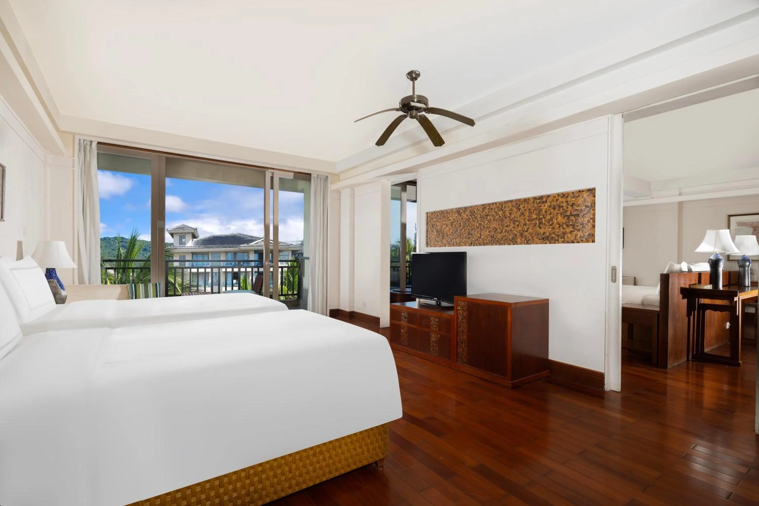 Bedroom, Bed in Swissôtel Sanya Yalong Bay