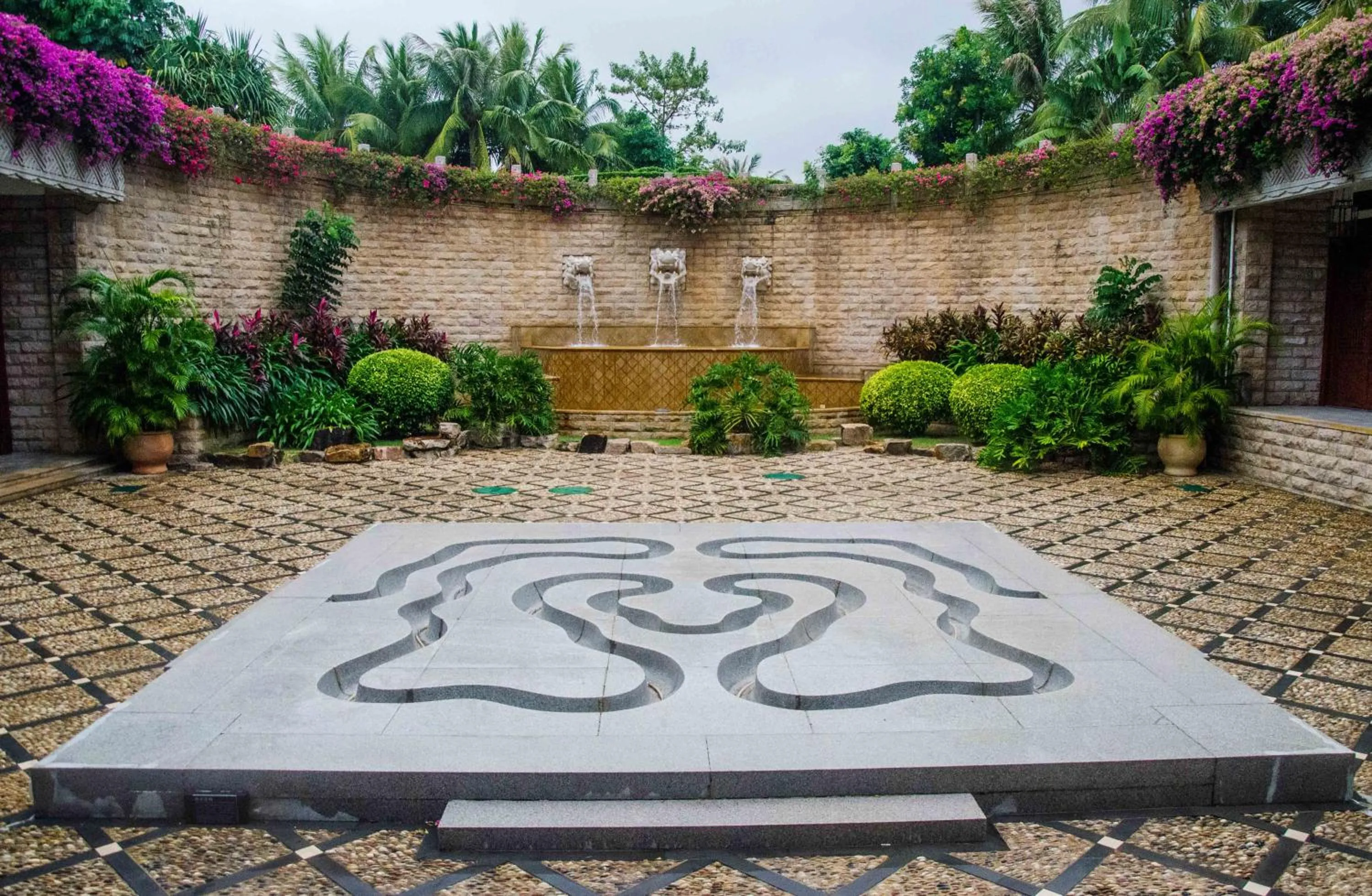 Property building in Swissôtel Sanya Yalong Bay