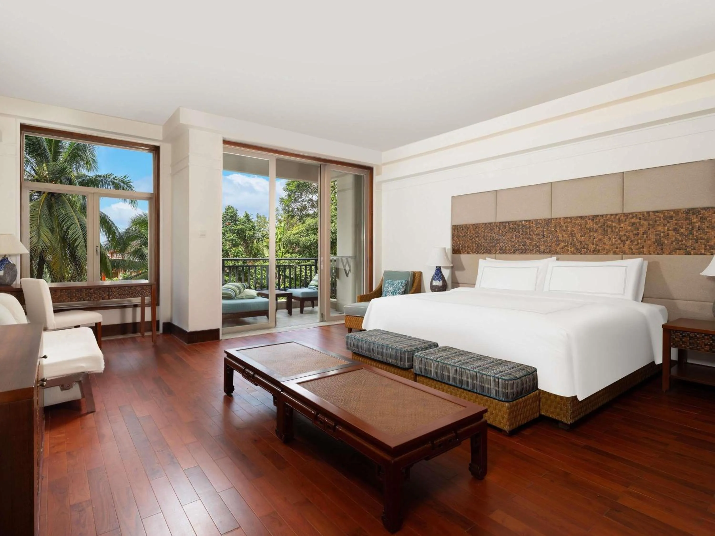 Bedroom, Bed in Swissôtel Sanya Yalong Bay