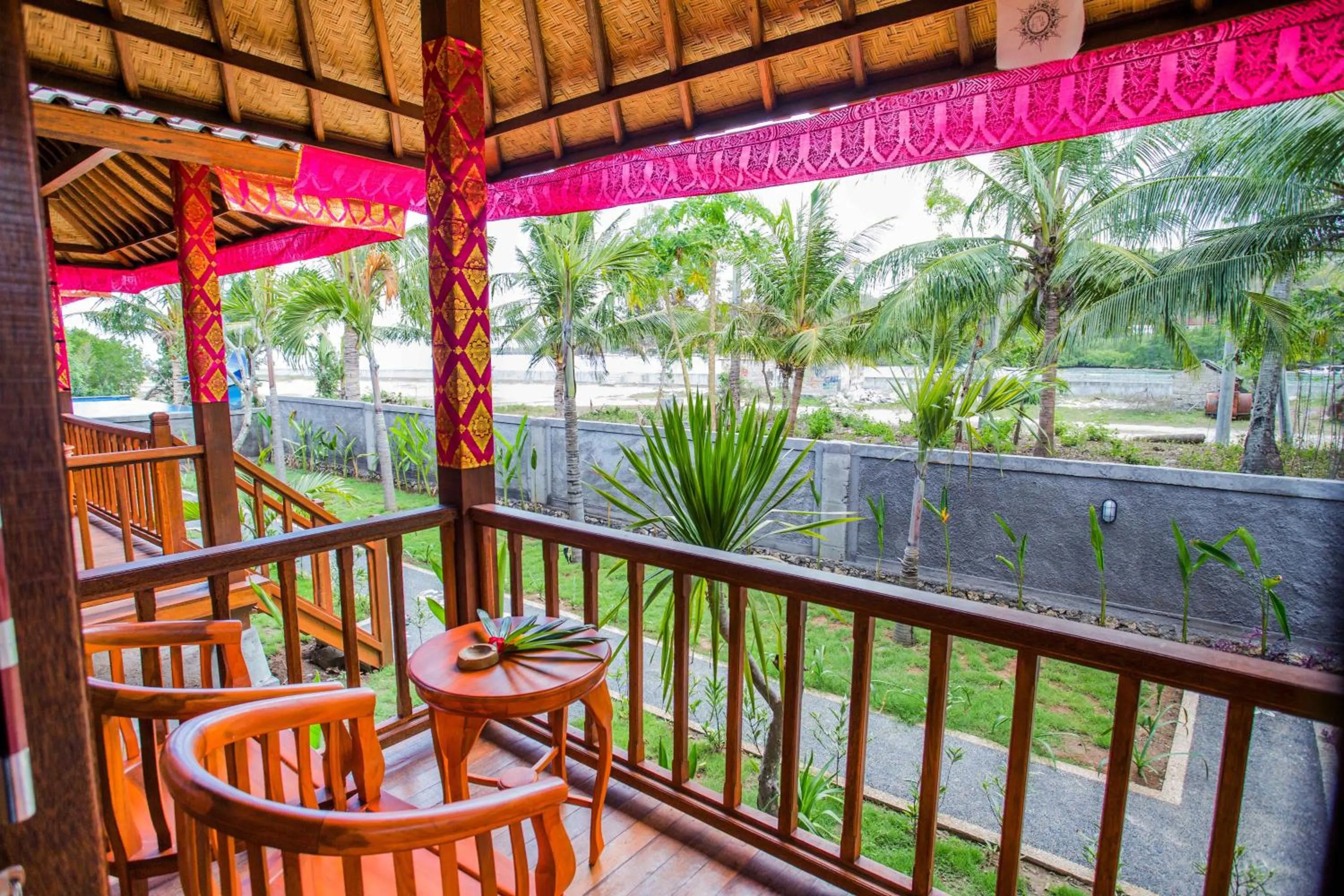 Garden in Sea Bridge Villa Ceningan