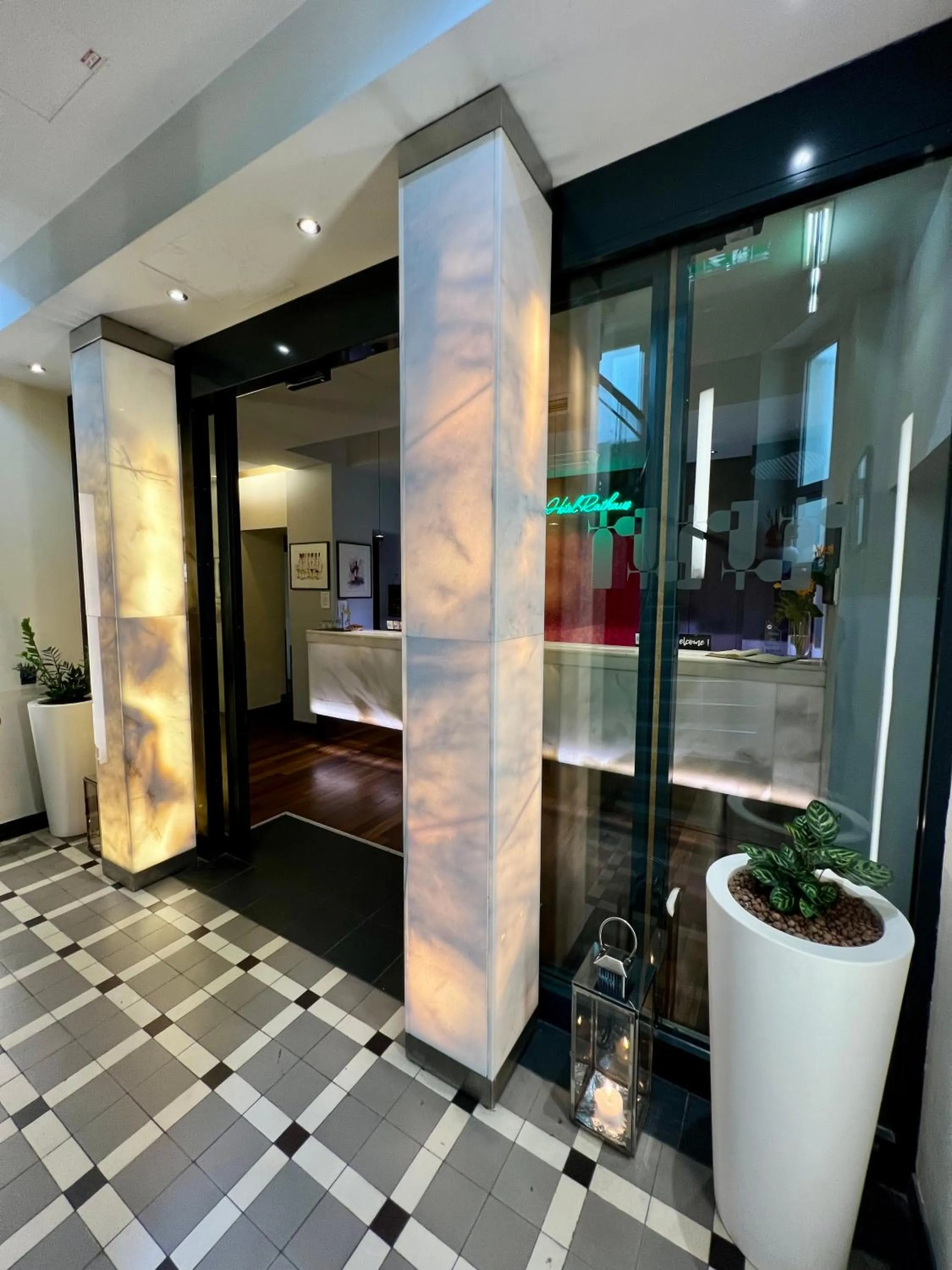 Lobby or reception in Hotel Rathaus - Wein & Design