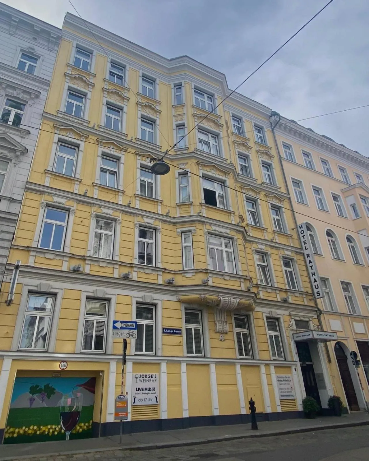 Facade/entrance in Hotel Rathaus - Wein & Design