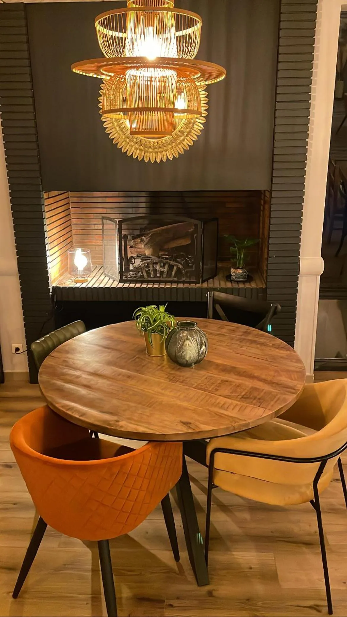 Restaurant/places to eat in Le Mont Brouilly