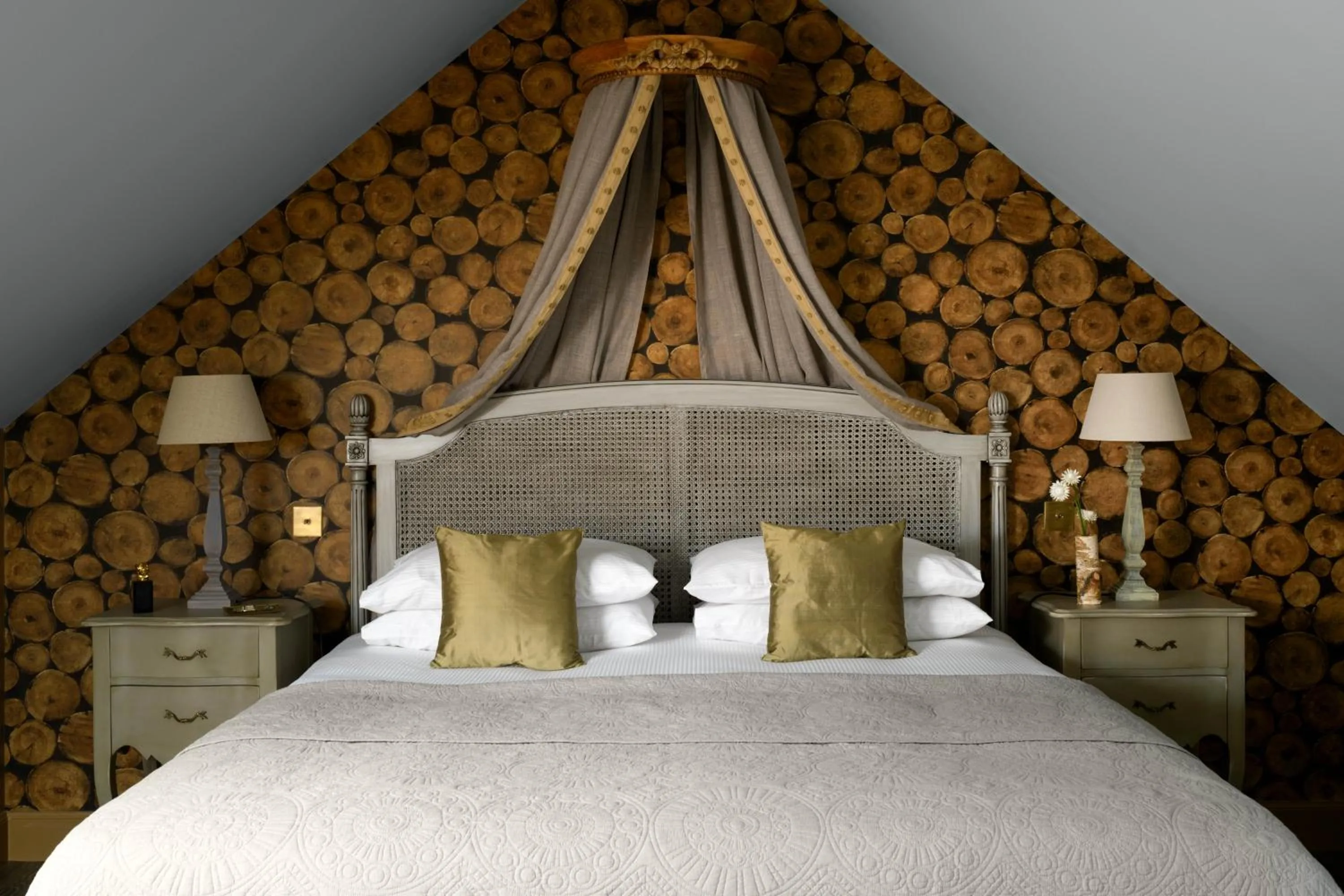 Bedroom, Bed in Meikleour Arms Hotel & Restaurant