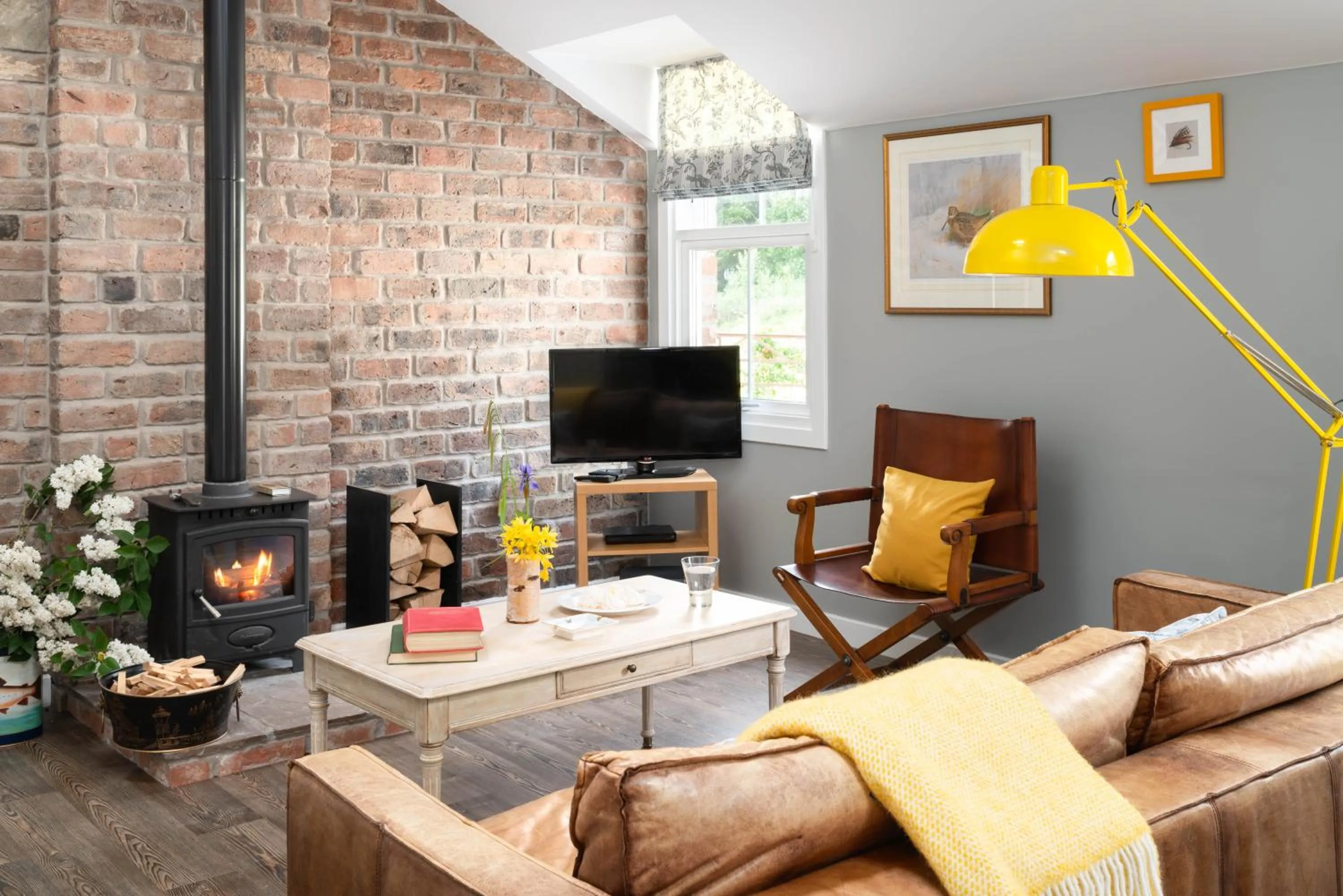 TV and multimedia in Meikleour Arms Hotel & Restaurant