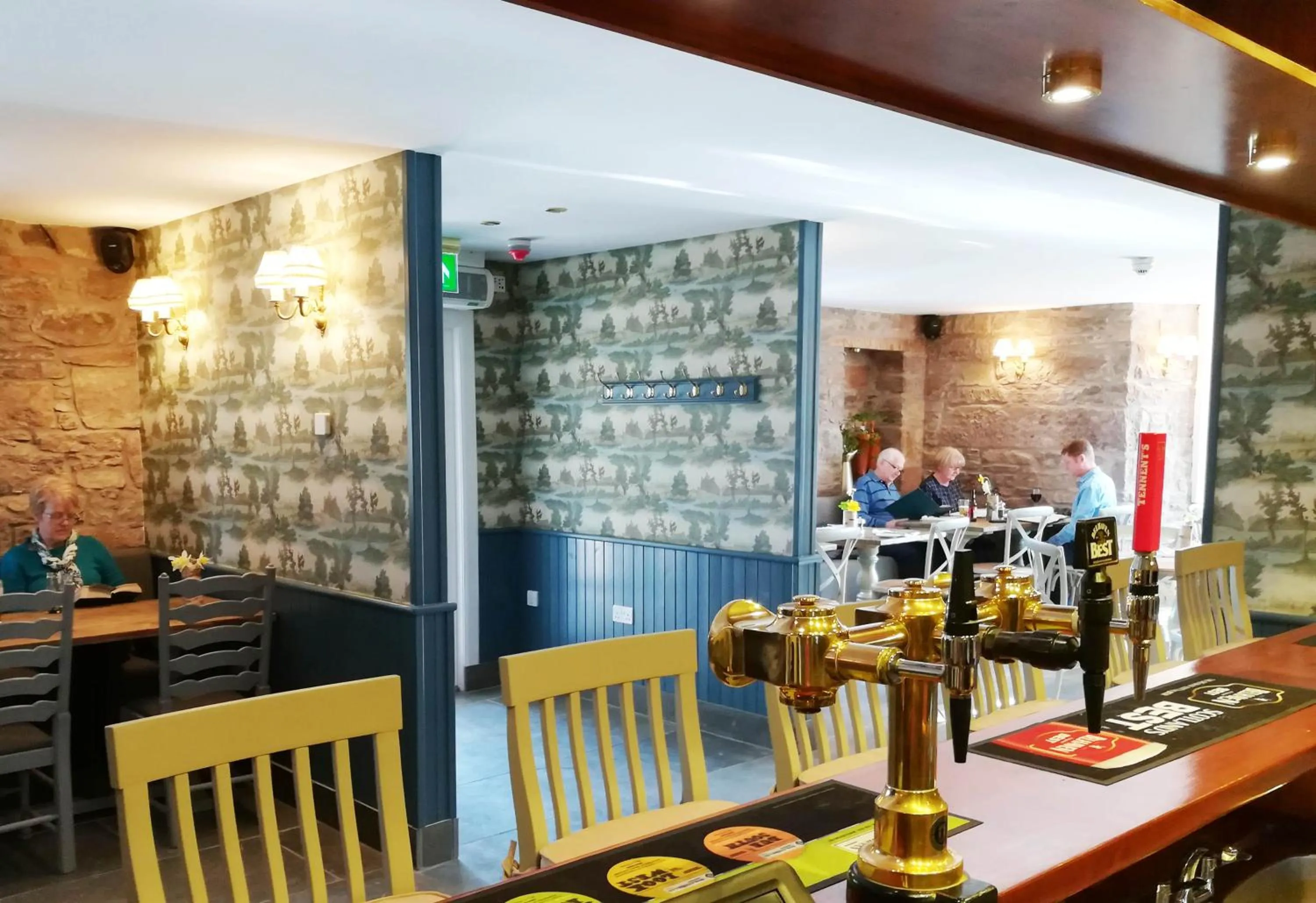 Lounge or bar in Meikleour Arms Hotel & Restaurant