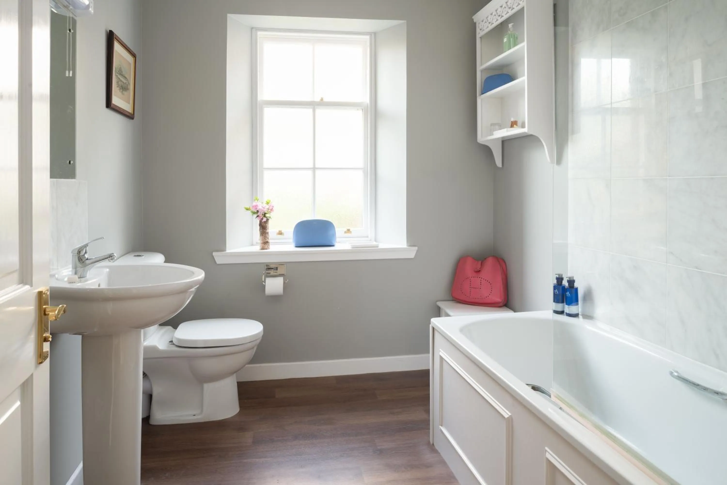 Bathroom in Meikleour Arms Hotel & Restaurant