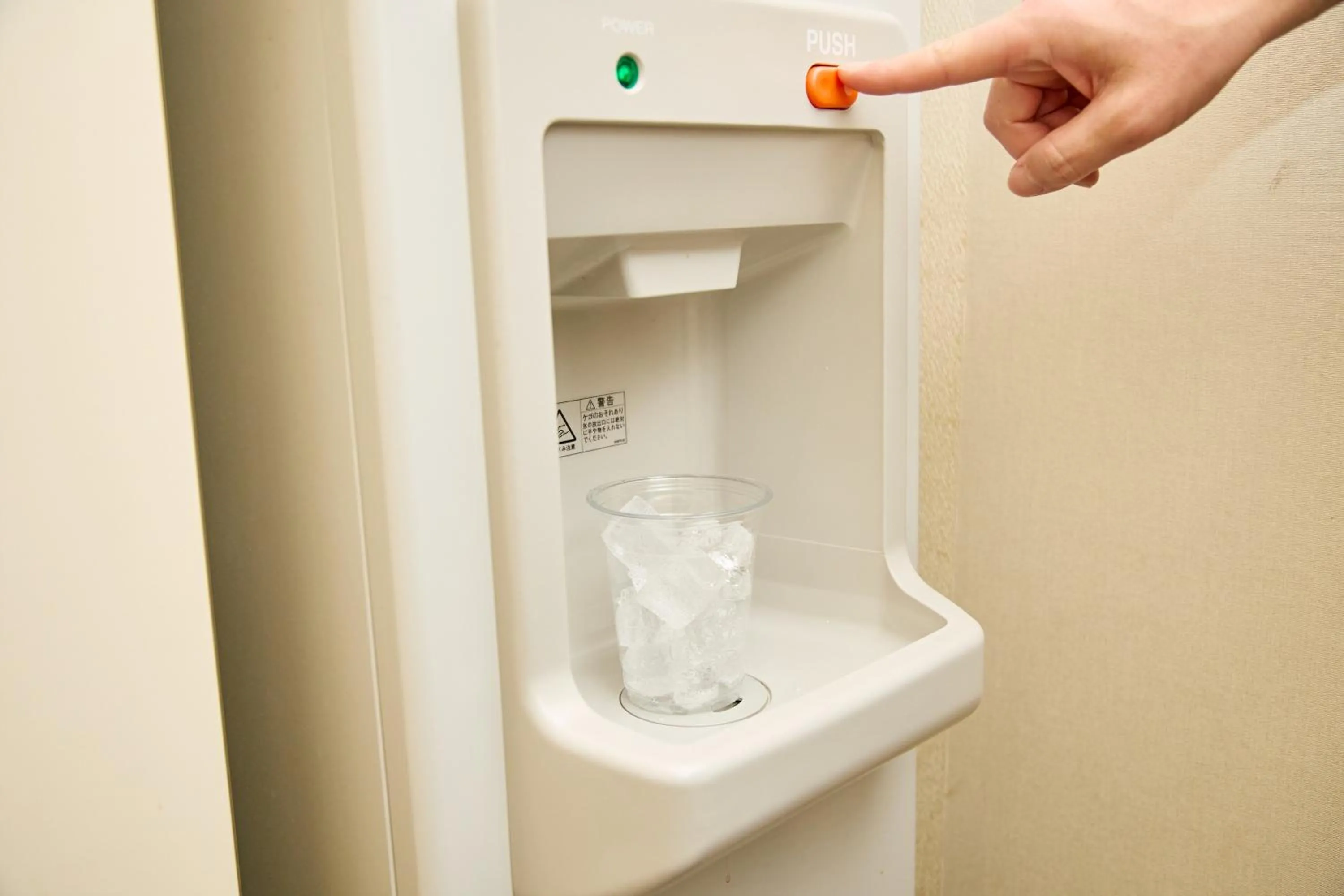 hair dresser in Ginza International Hotel