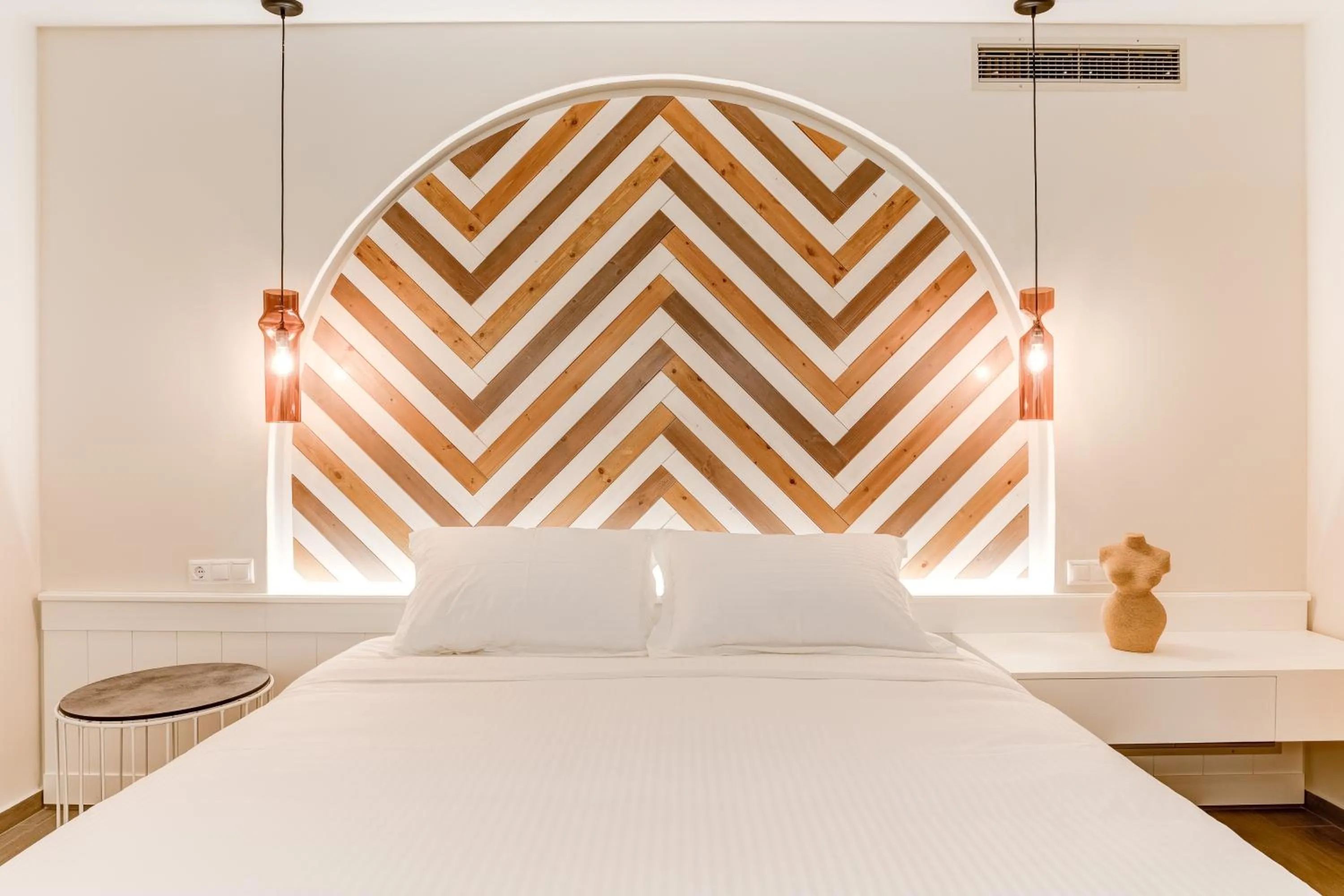 Bed in Anemolia Parga Suites