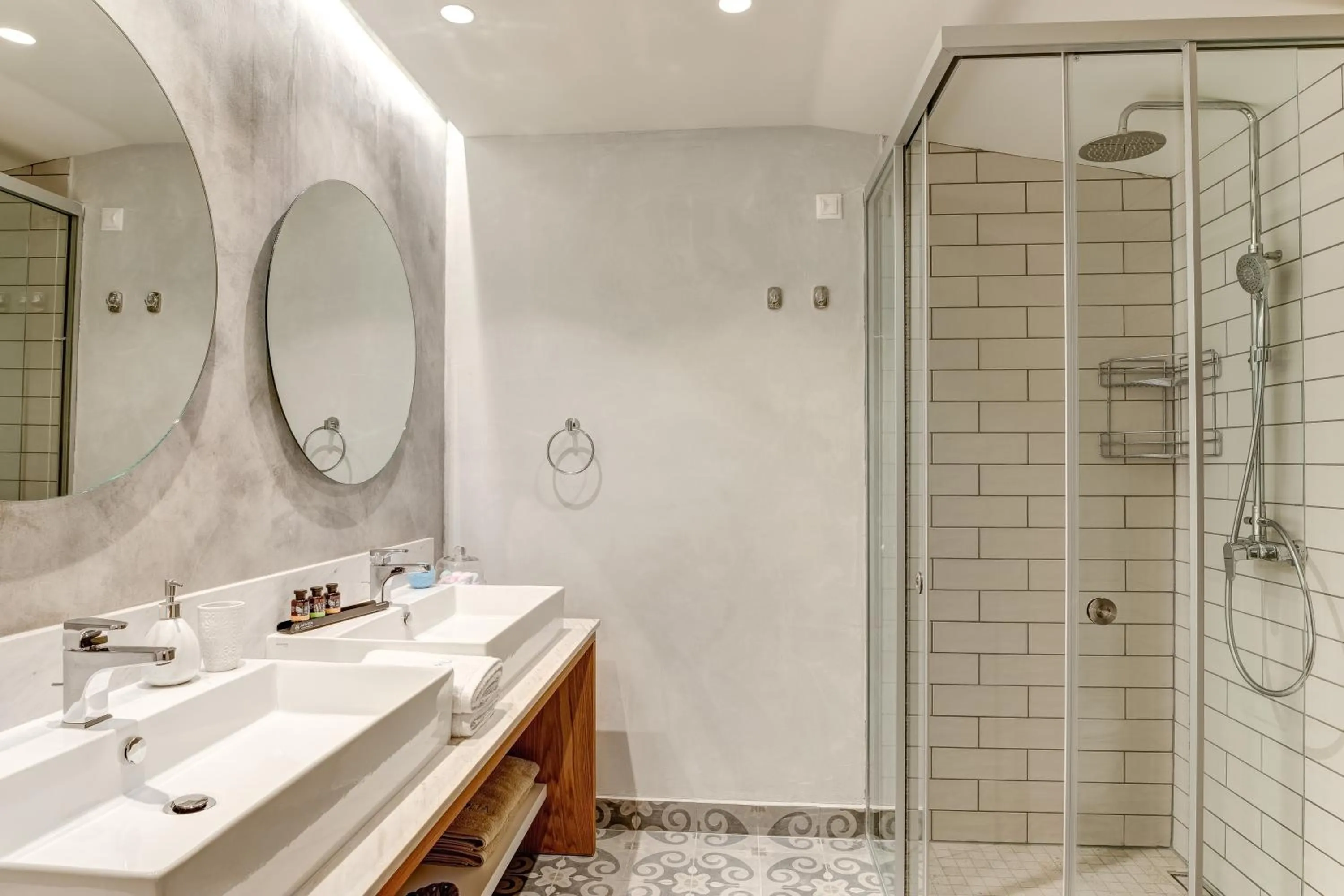 Anemolia Parga Suites