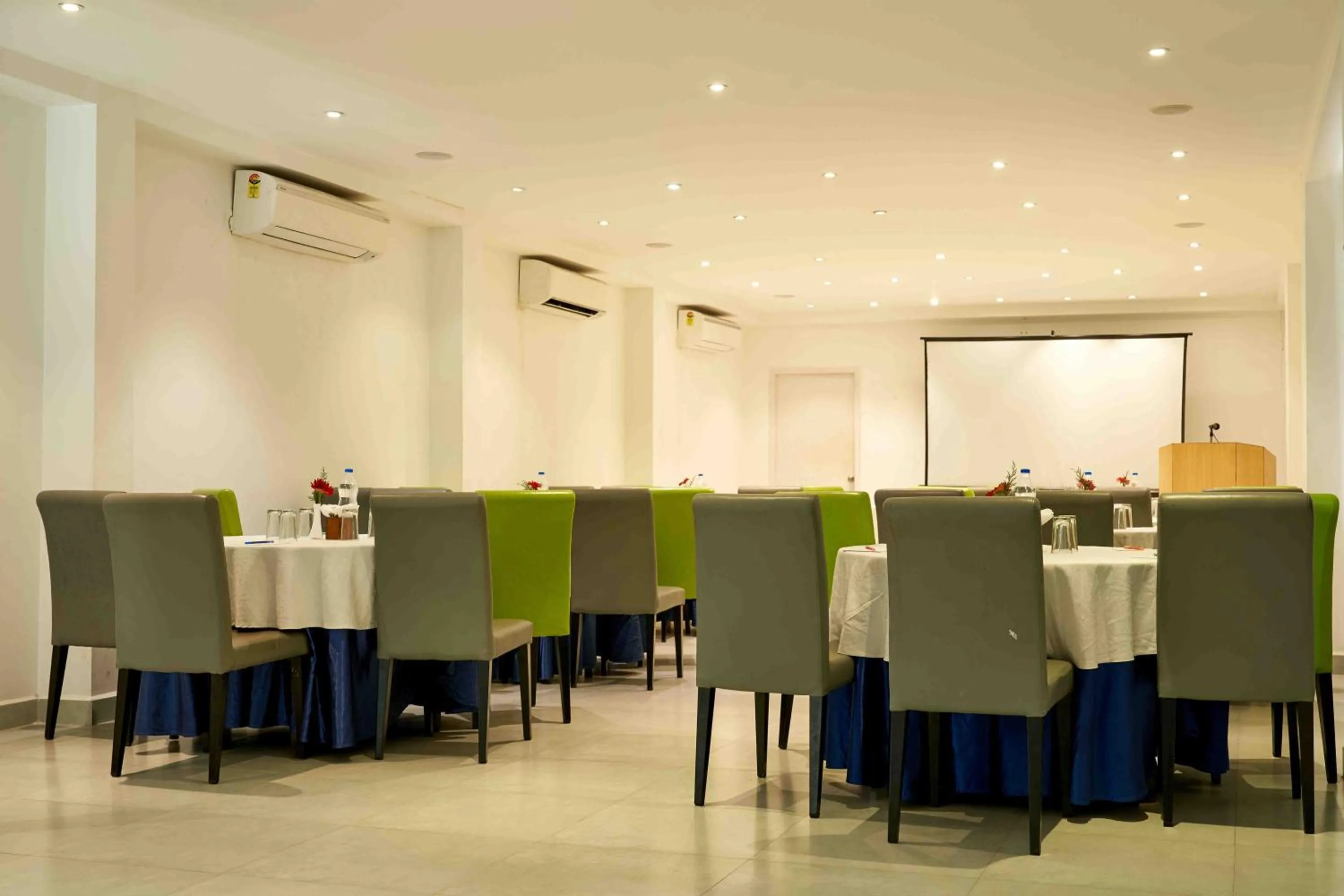 Banquet/Function facilities in Hotel Mamallaa Heritage