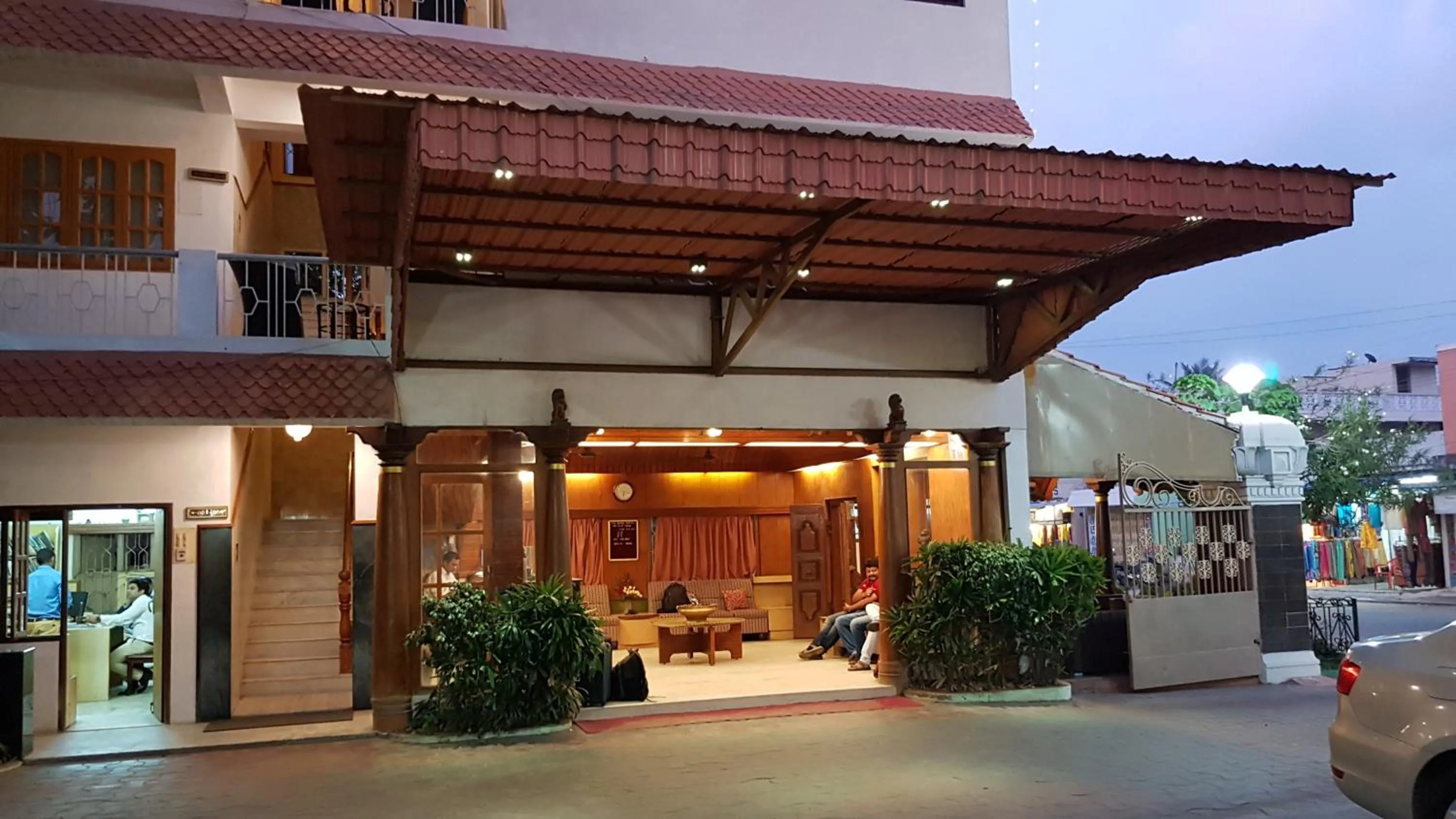 Facade/entrance in Hotel Mamallaa Heritage