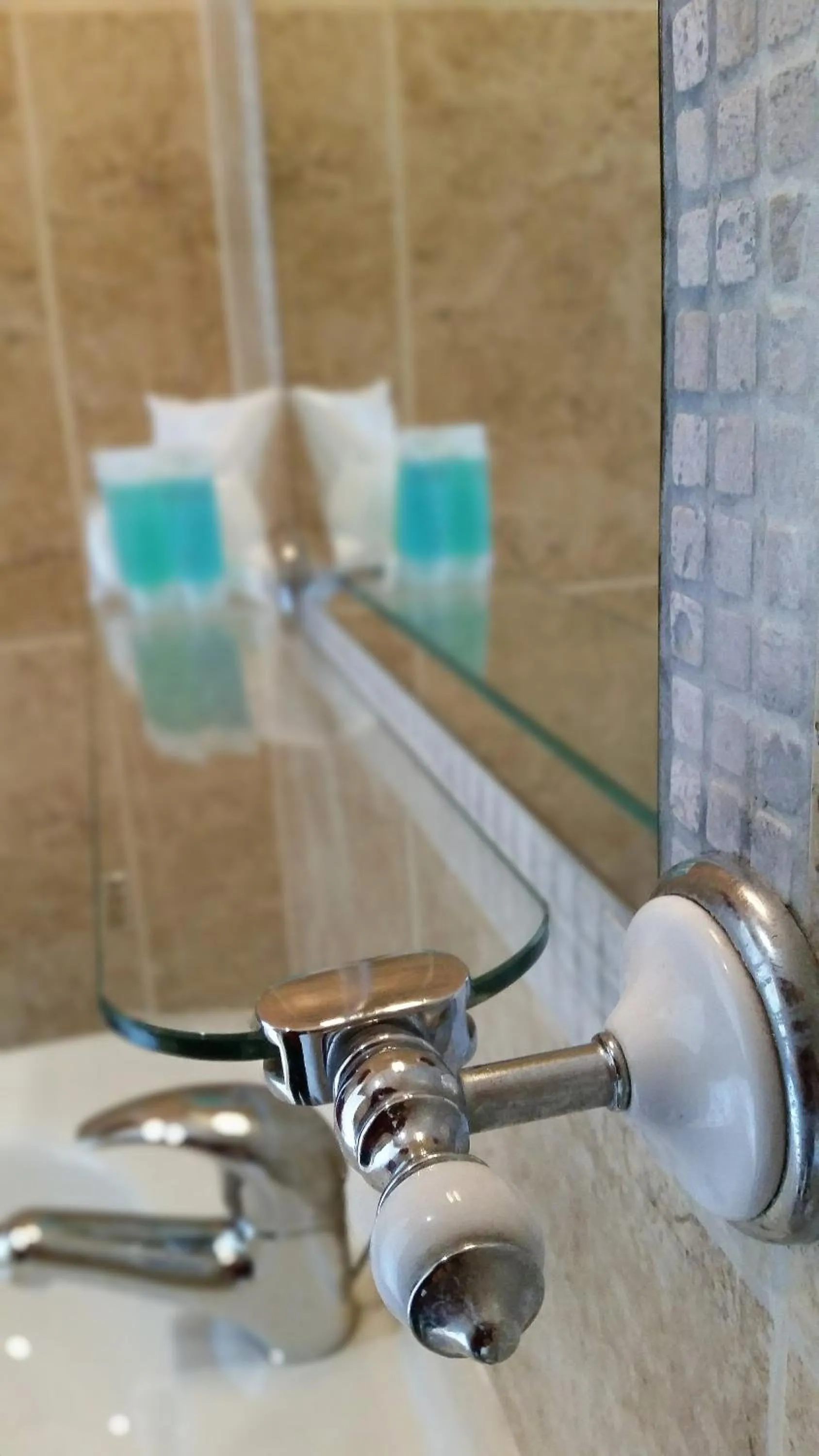 Bathroom in Miltons Country Lodge