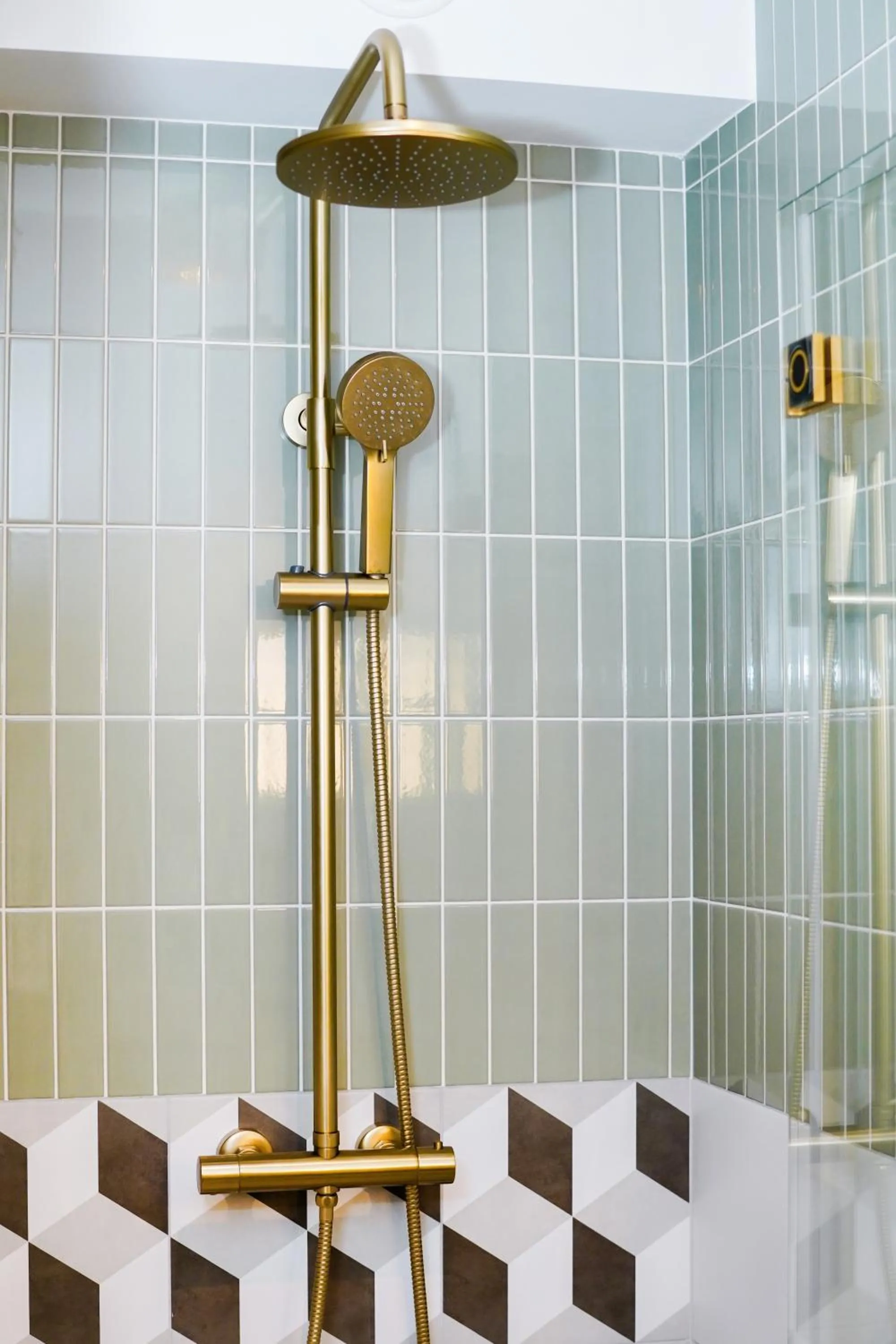 Shower in Aparthotel Nowy Świat 28