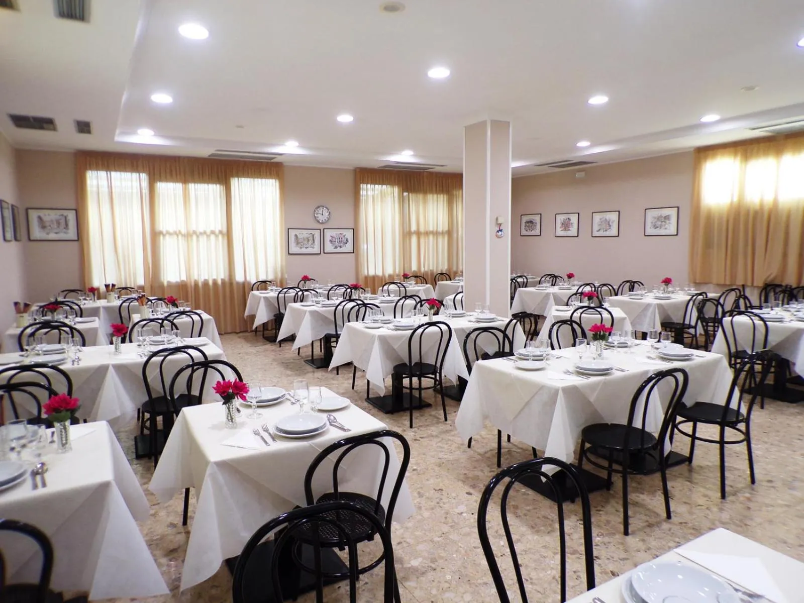 Hotel Adriana