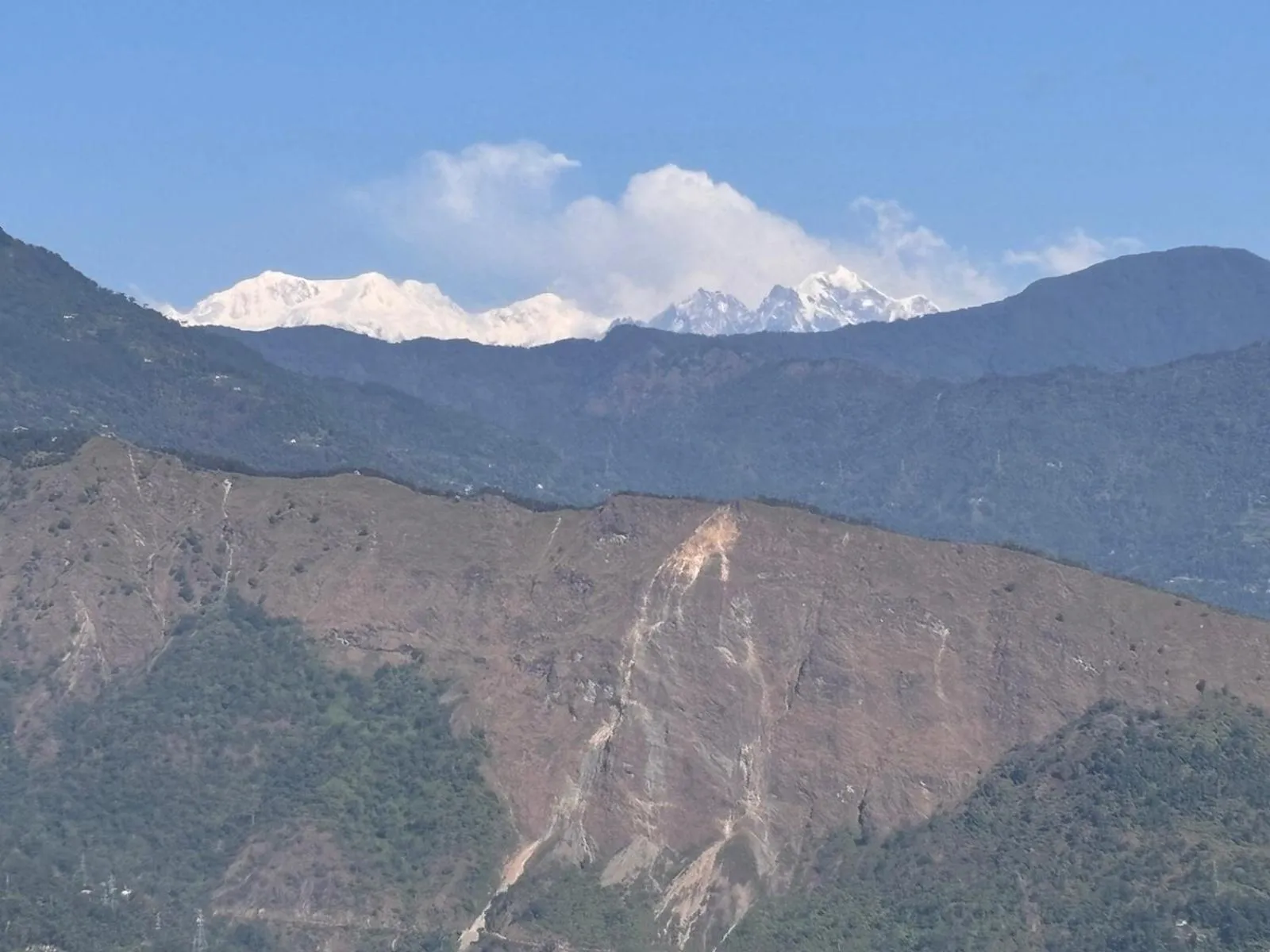 Mountain view in Sood's Himalayan Vista