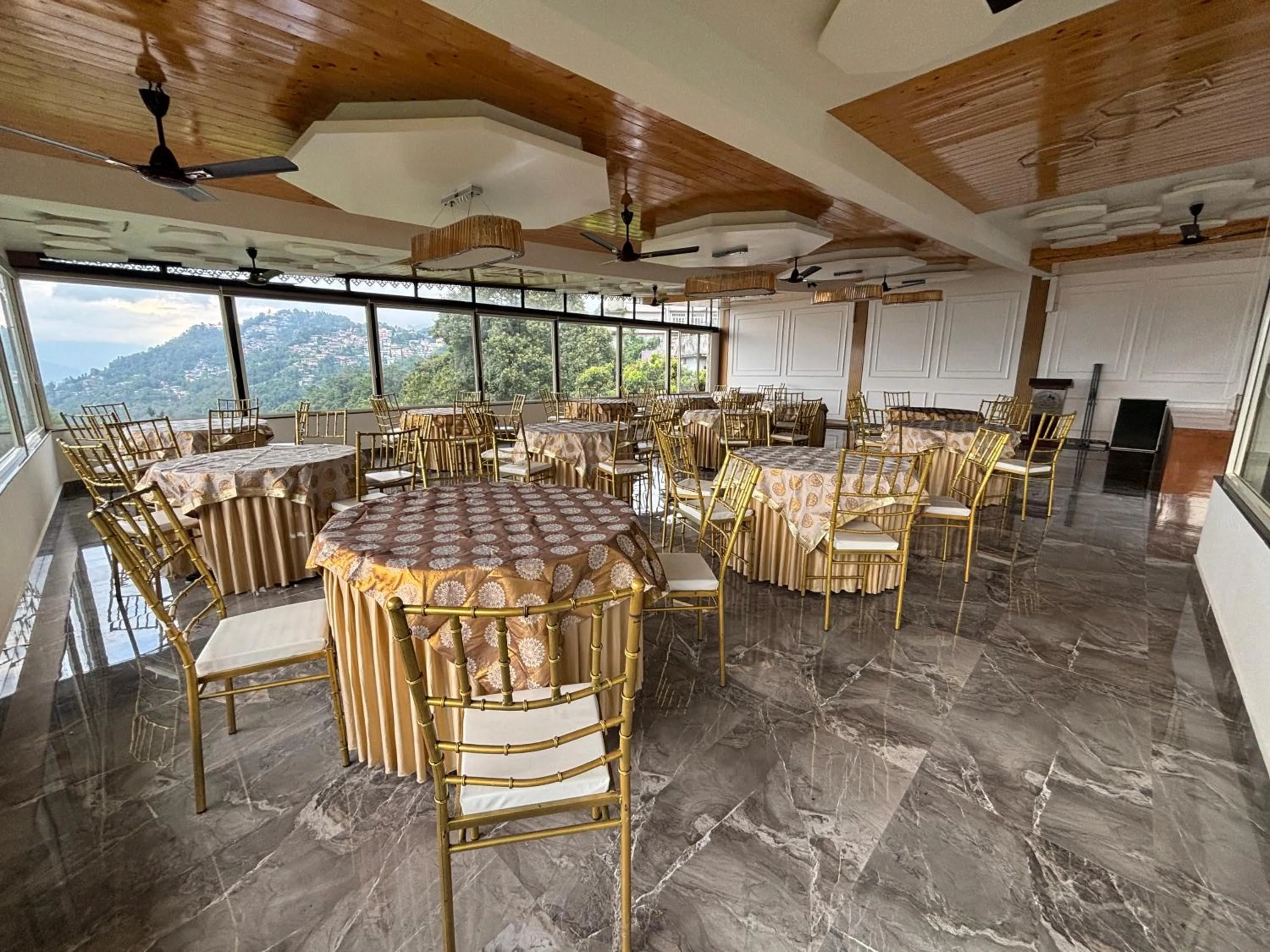 Banquet/Function facilities in Sood's Himalayan Vista