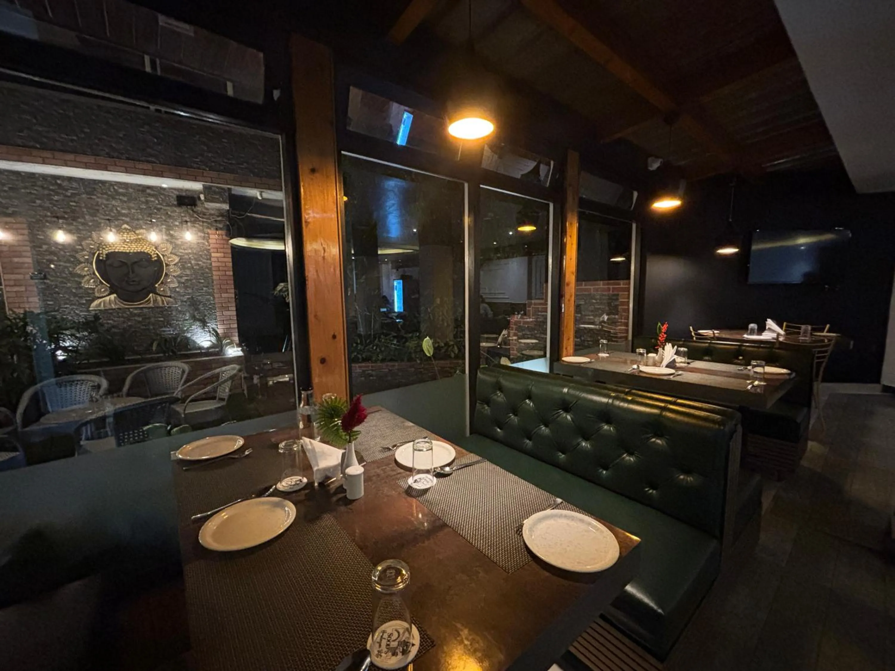 Restaurant/places to eat in Sood's Himalayan Vista