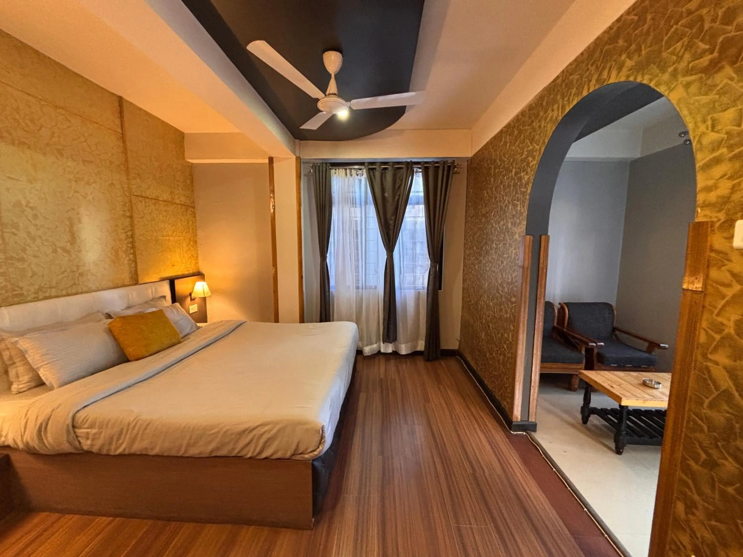 Bed in Sood's Himalayan Vista