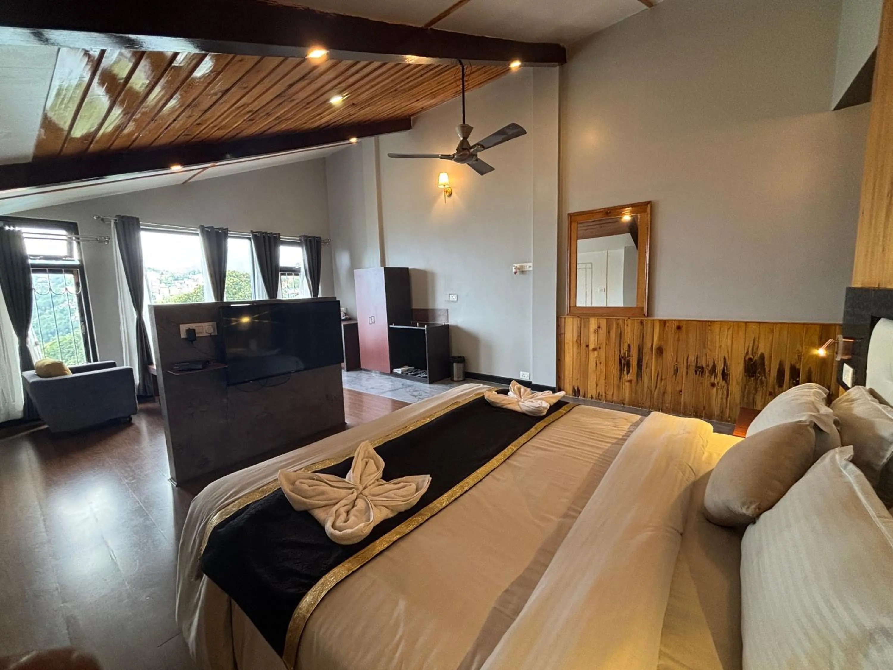 TV and multimedia, Bed in Sood's Himalayan Vista