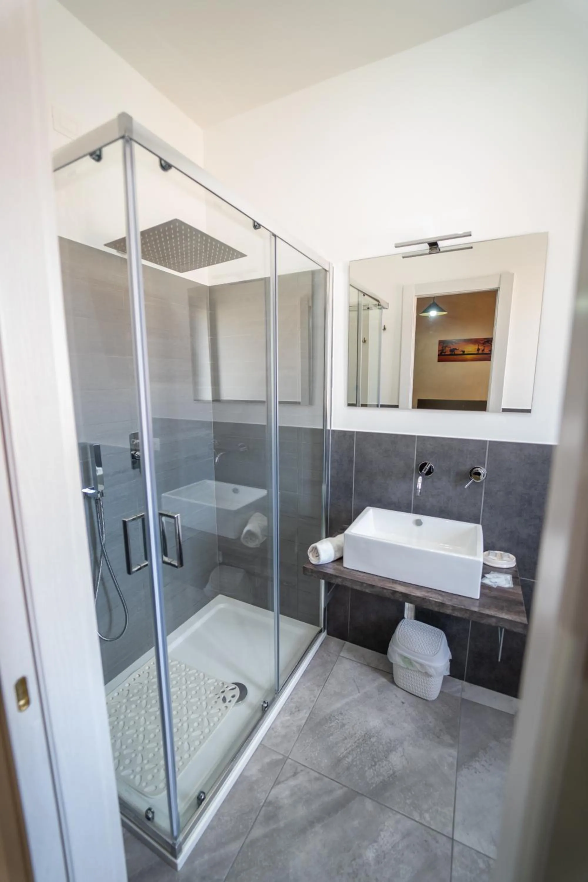 Shower in Four Winds B&B