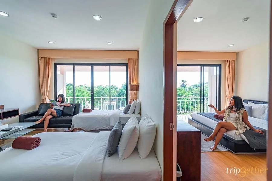 Bedroom, Bed in Xanadu Beach Resort