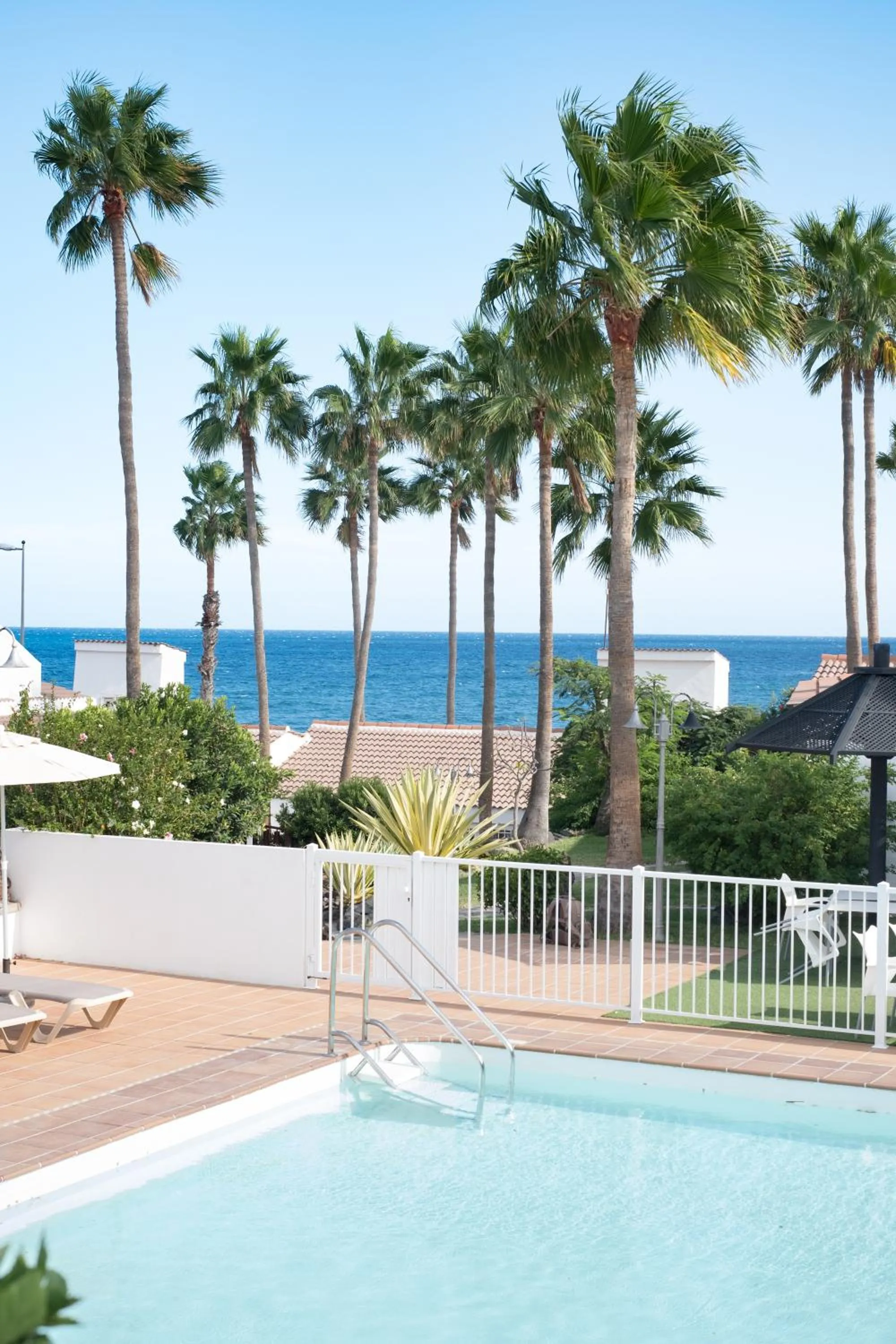 Swimming pool in Makāi Bungalows