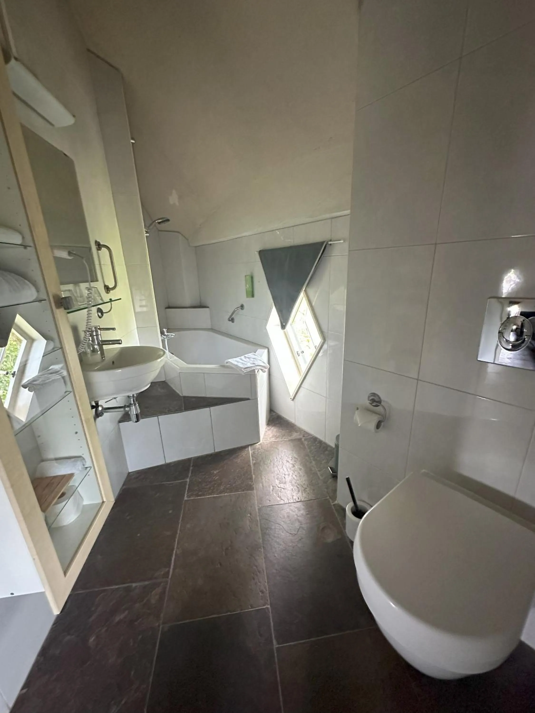 Shower in Hotel de Watertoren