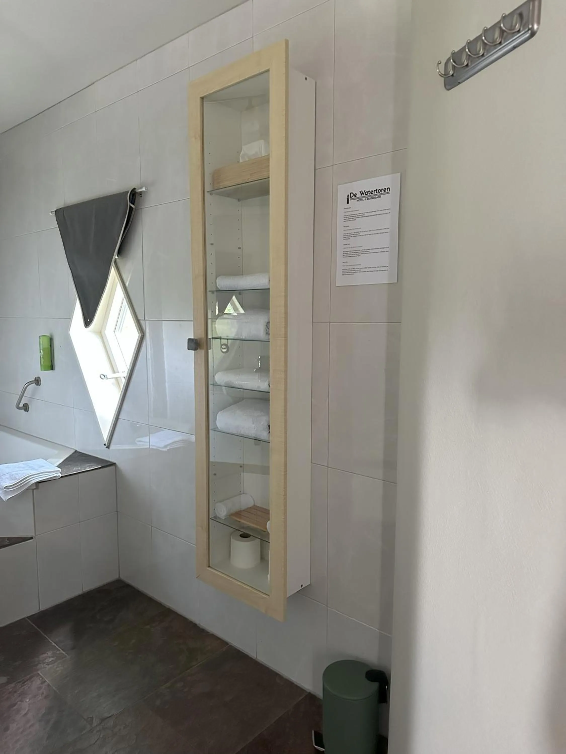 Bathroom, Bed in Hotel de Watertoren