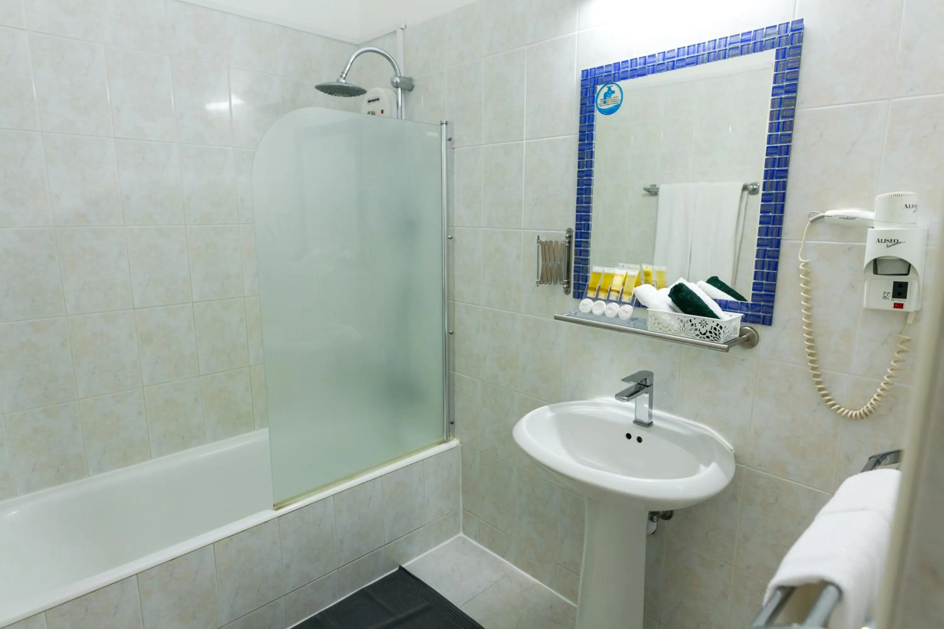 Bathroom in Fitosinn Hotel