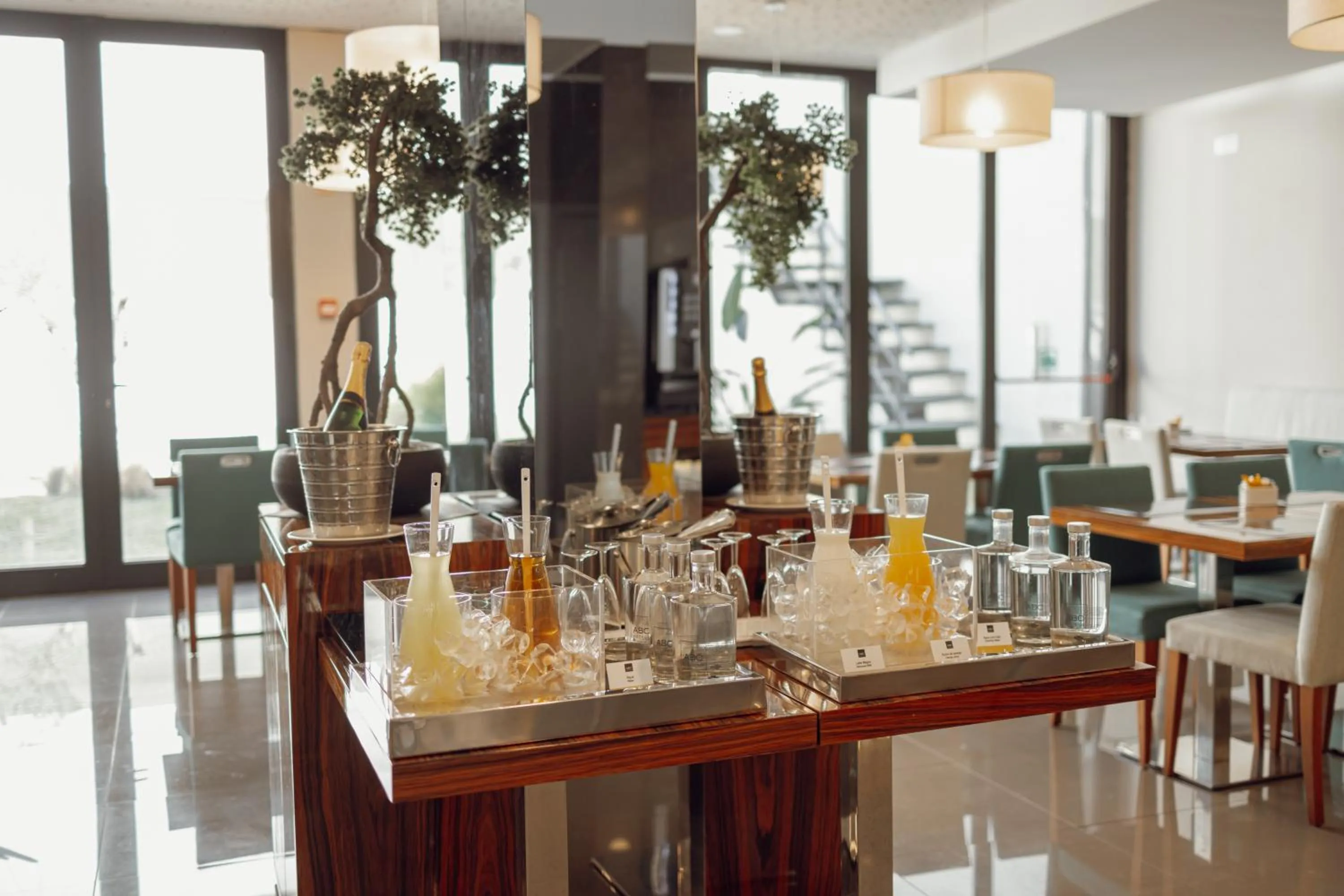 Food and drinks in ABC Hotel Porto - Boavista