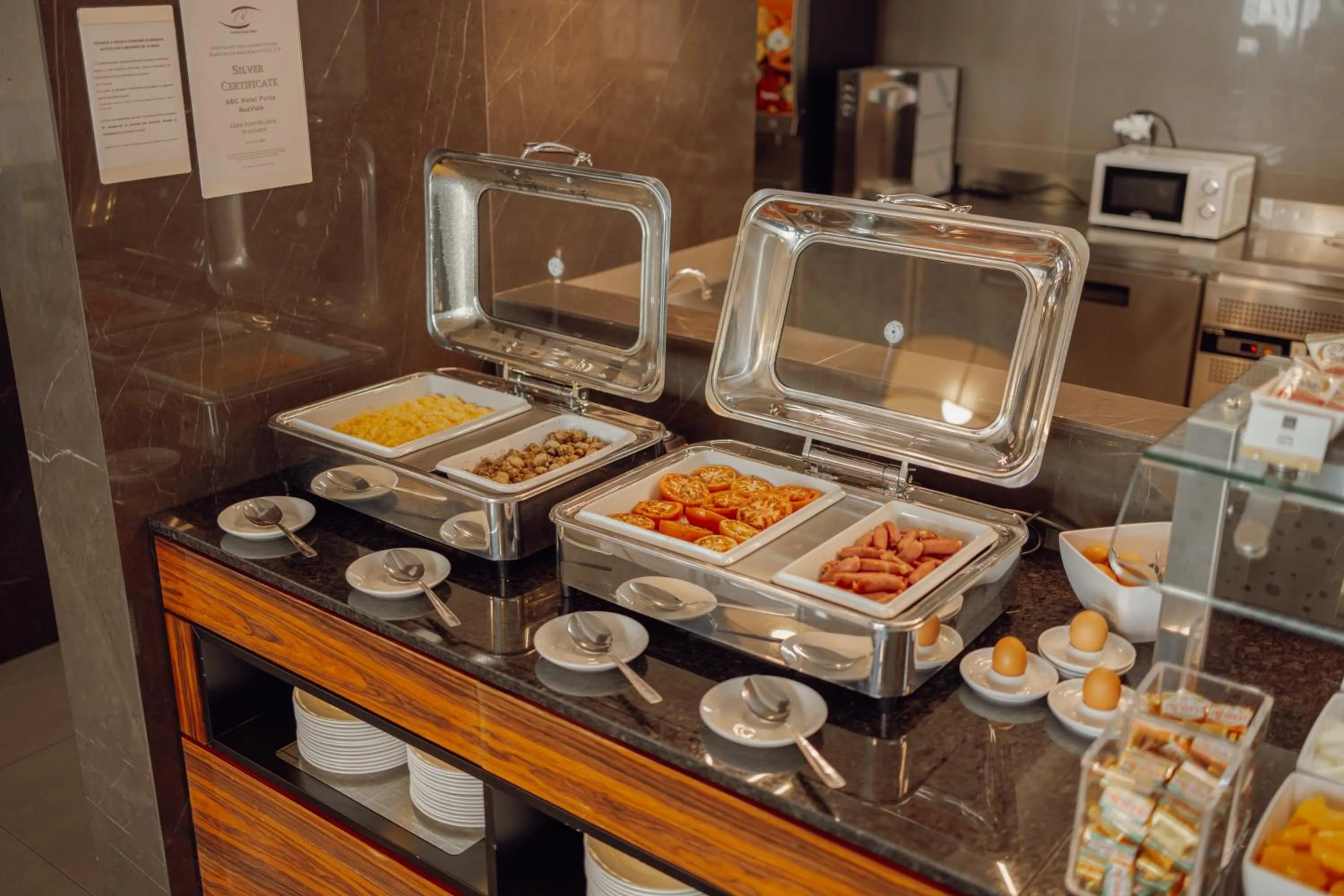 Food and drinks in ABC Hotel Porto - Boavista