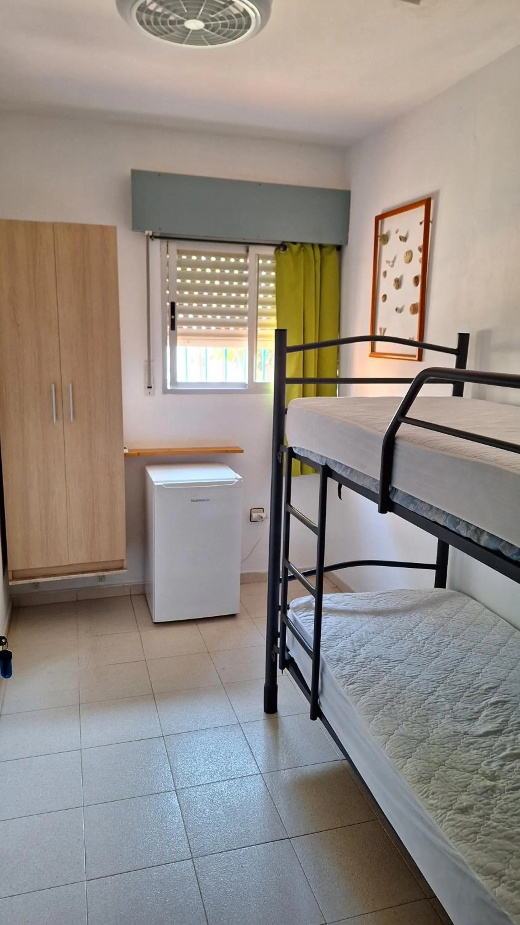Photo of the whole room, Bed in Albergue de San Jose