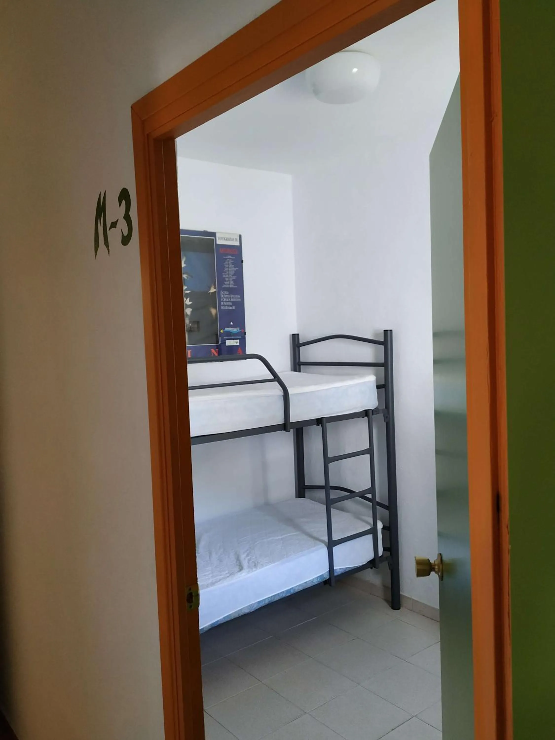 Photo of the whole room, Bed in Albergue de San Jose