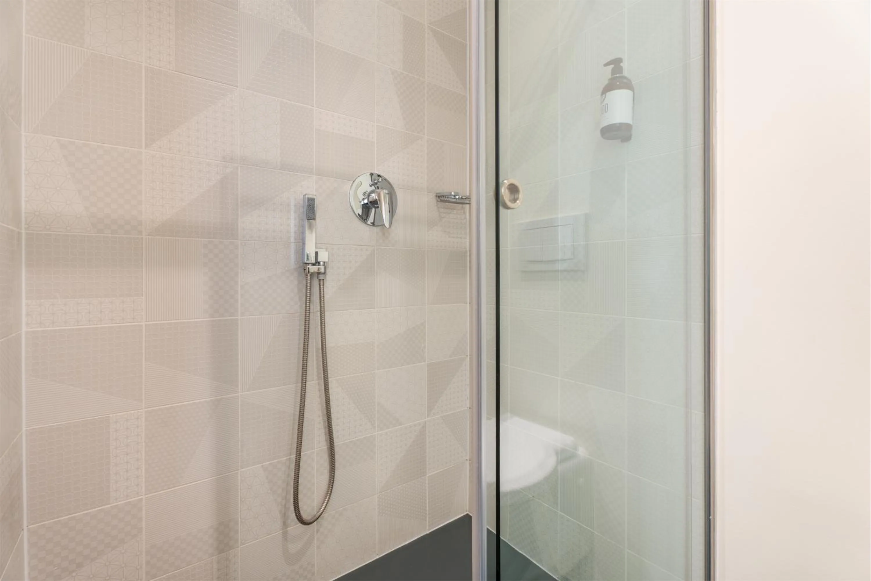 Shower in On The Rock