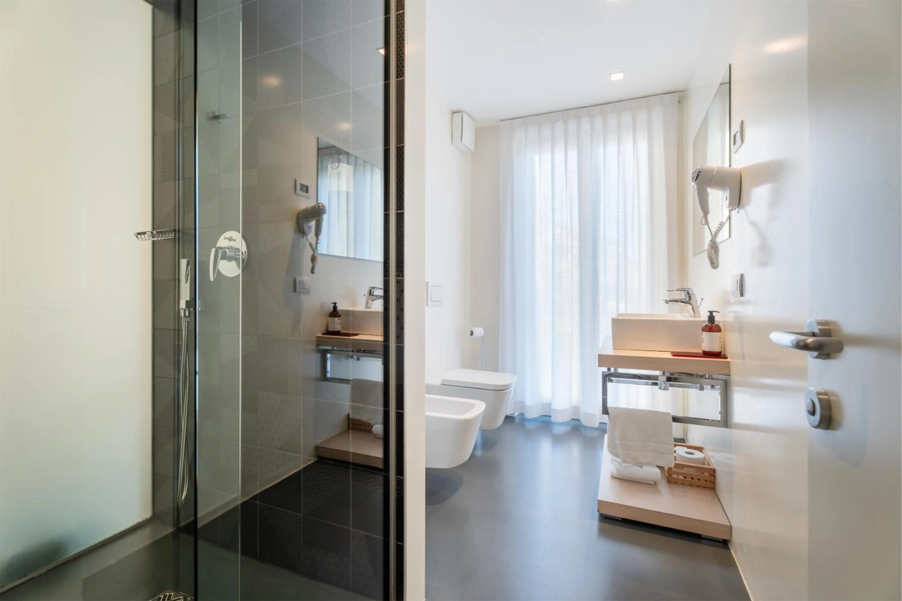 Shower in On The Rock