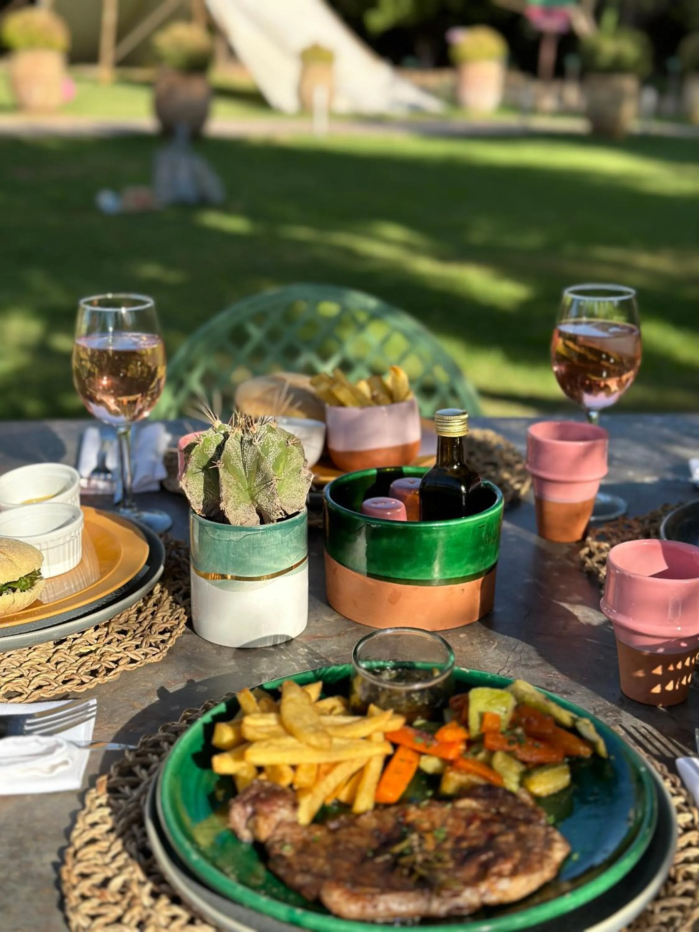 Day in La Villa Des Golfs & PinkCactus