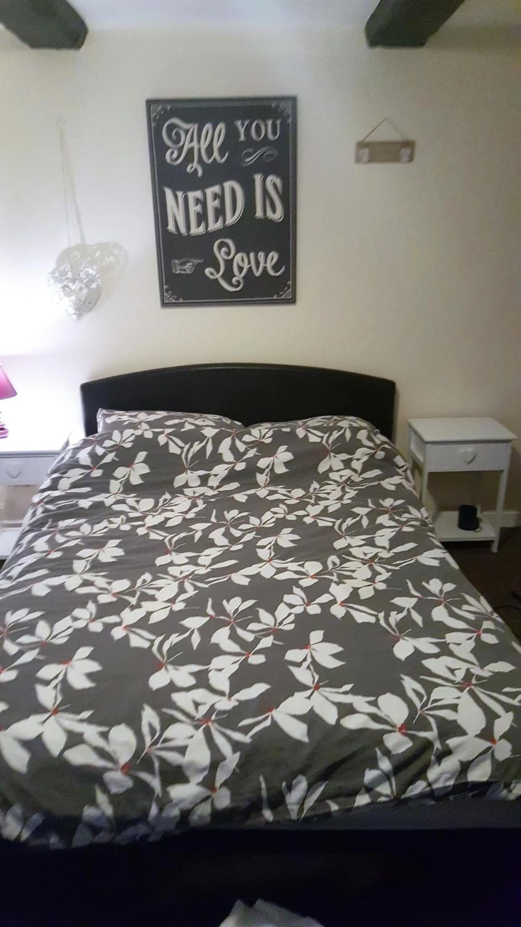 Bed in Hathway House Accommodation