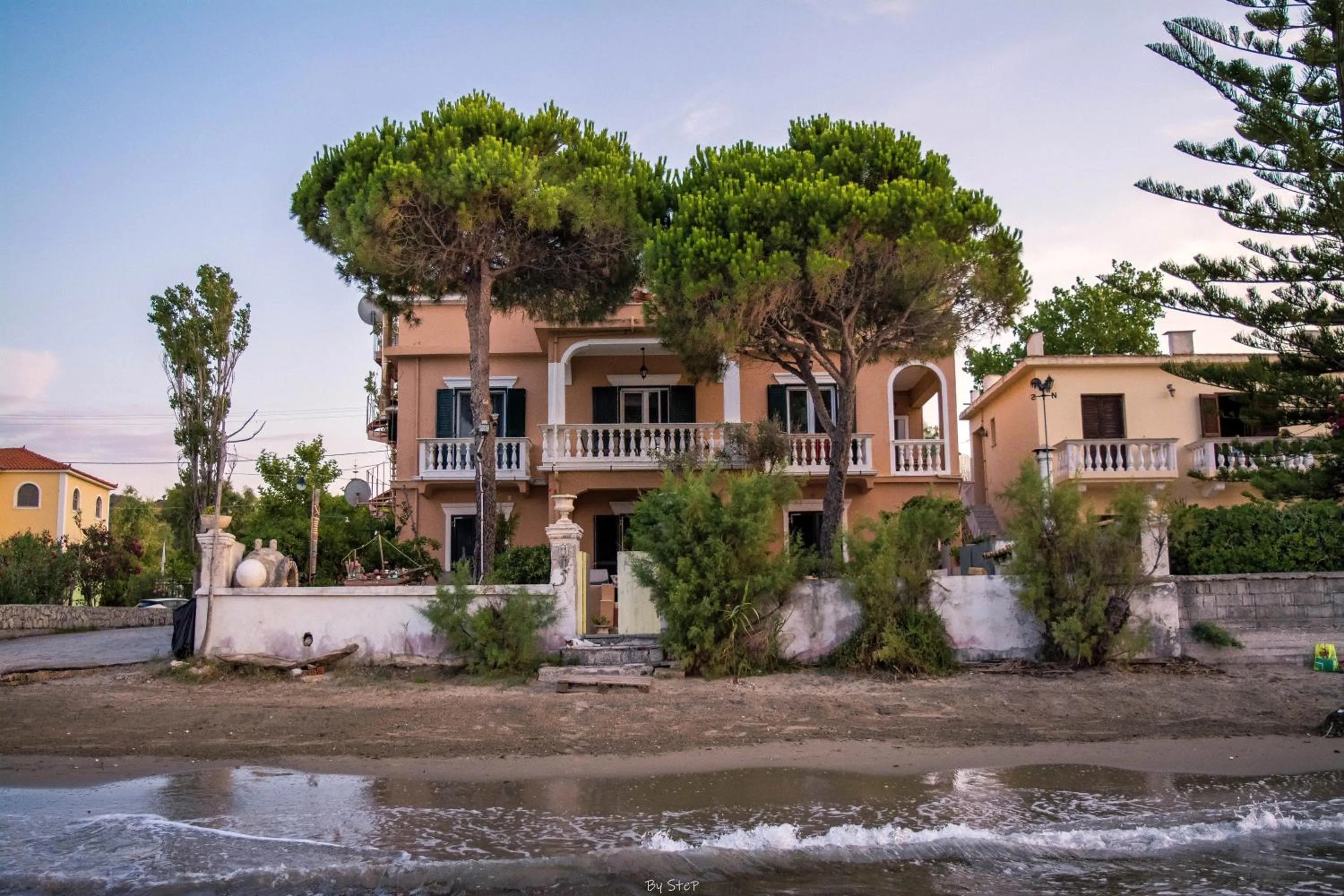 Property building in Villa marina " G "