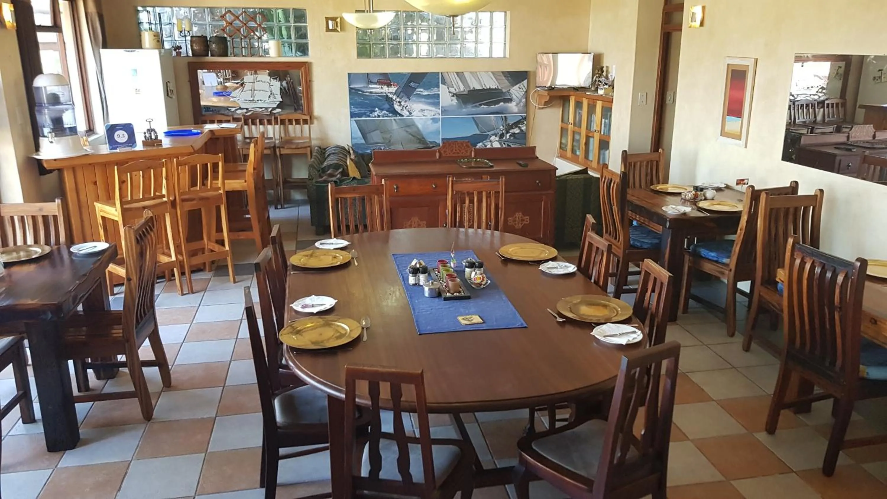 Restaurant/places to eat in Hoylake Inn