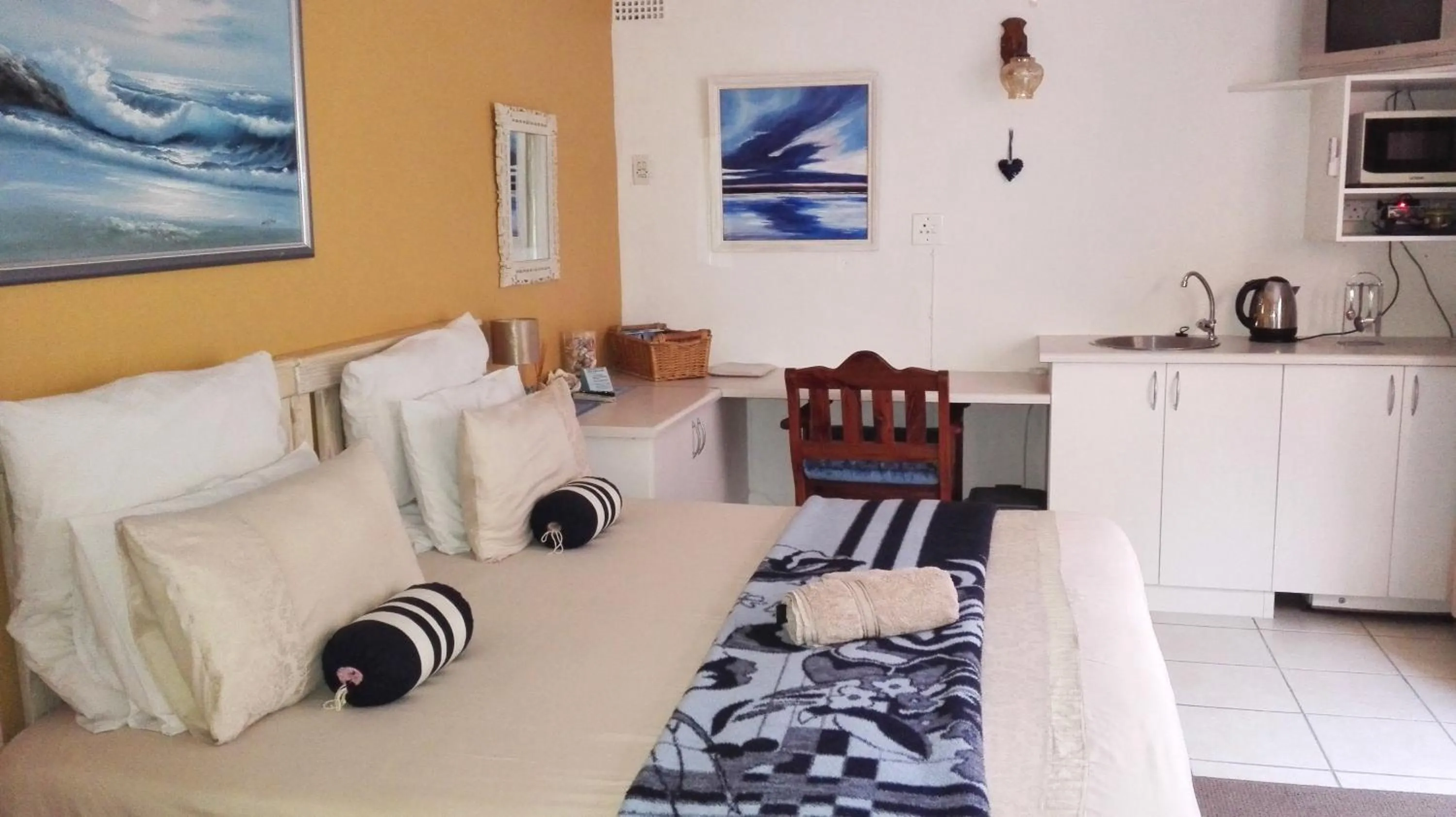 Kitchen or kitchenette in Hoylake Inn