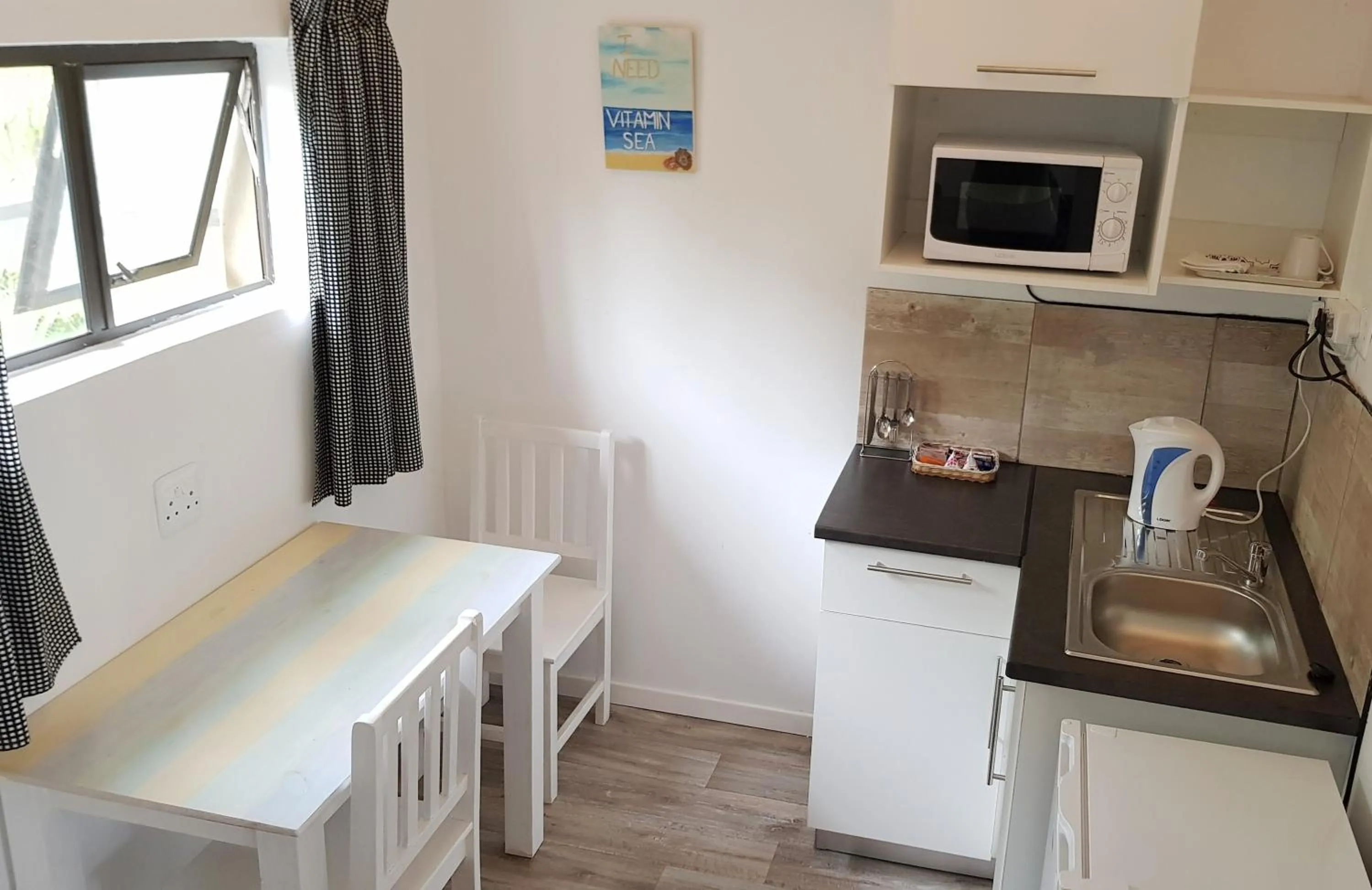 Kitchen or kitchenette in Hoylake Inn