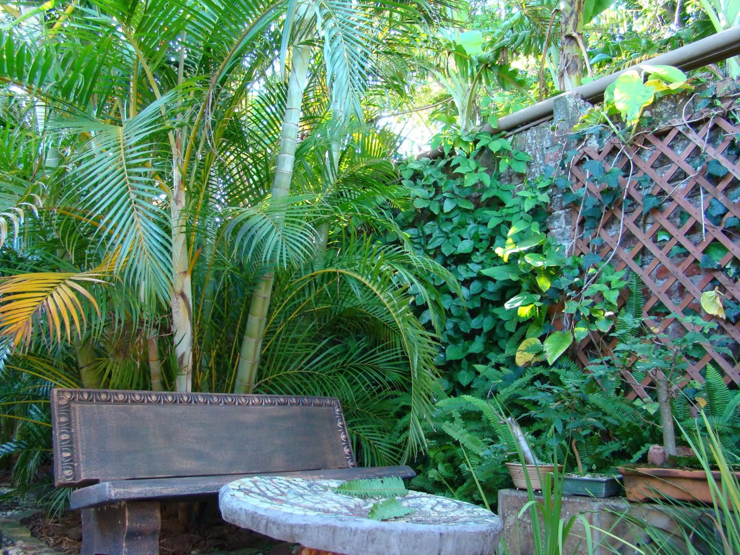 Garden in Hoylake Inn