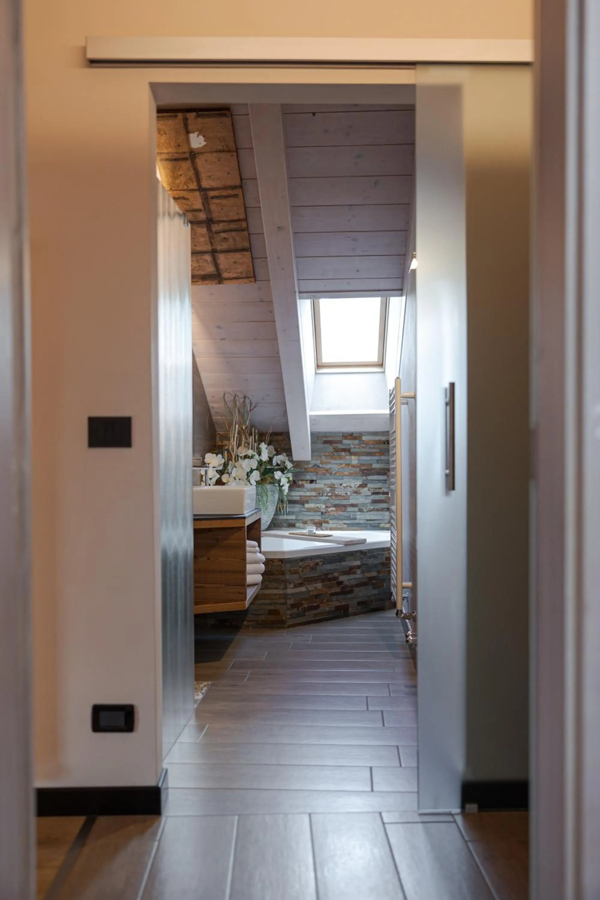Bathroom, Bed in Hotel Garnì Laurino