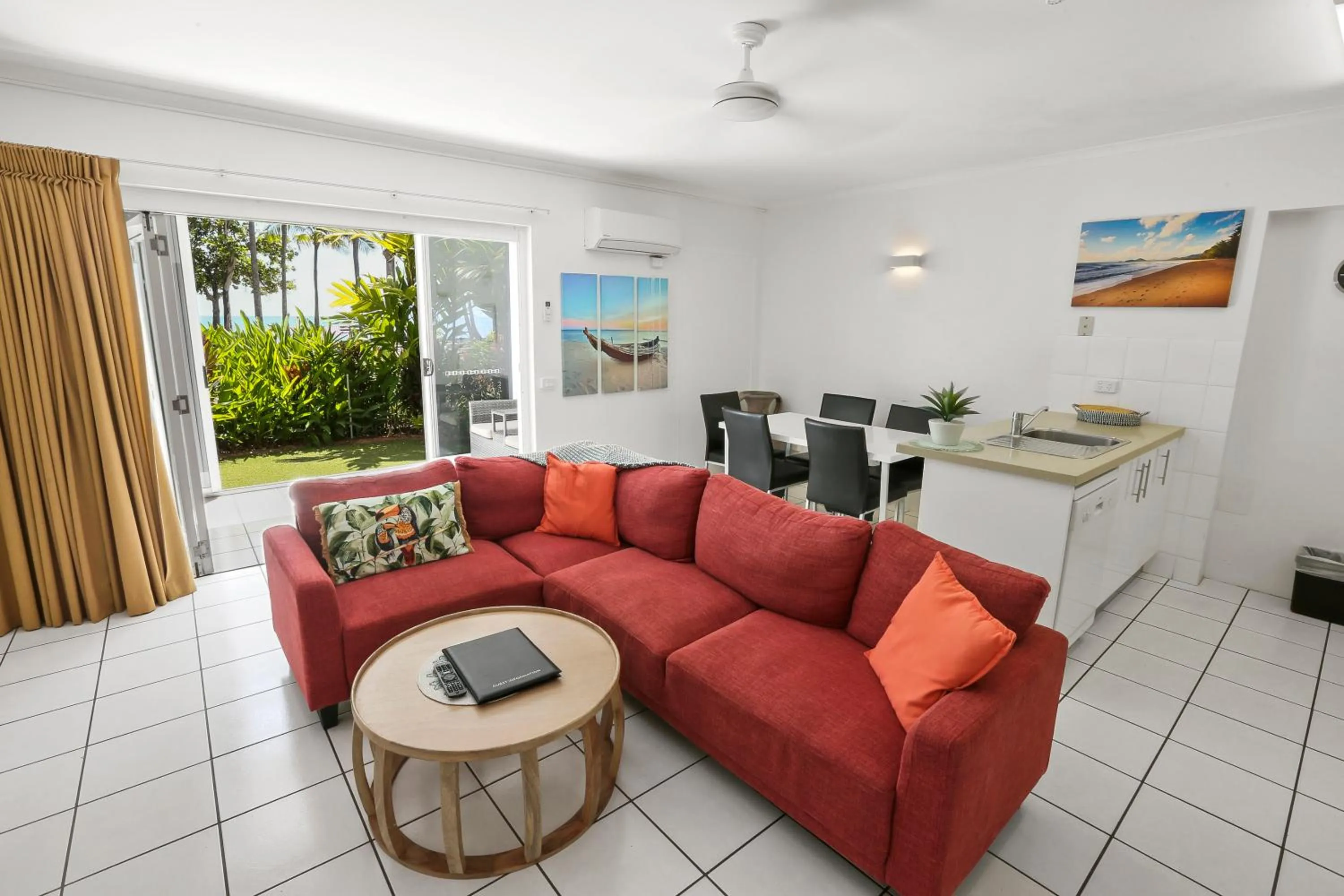 Living room in Agincourt Beachfront Apartments