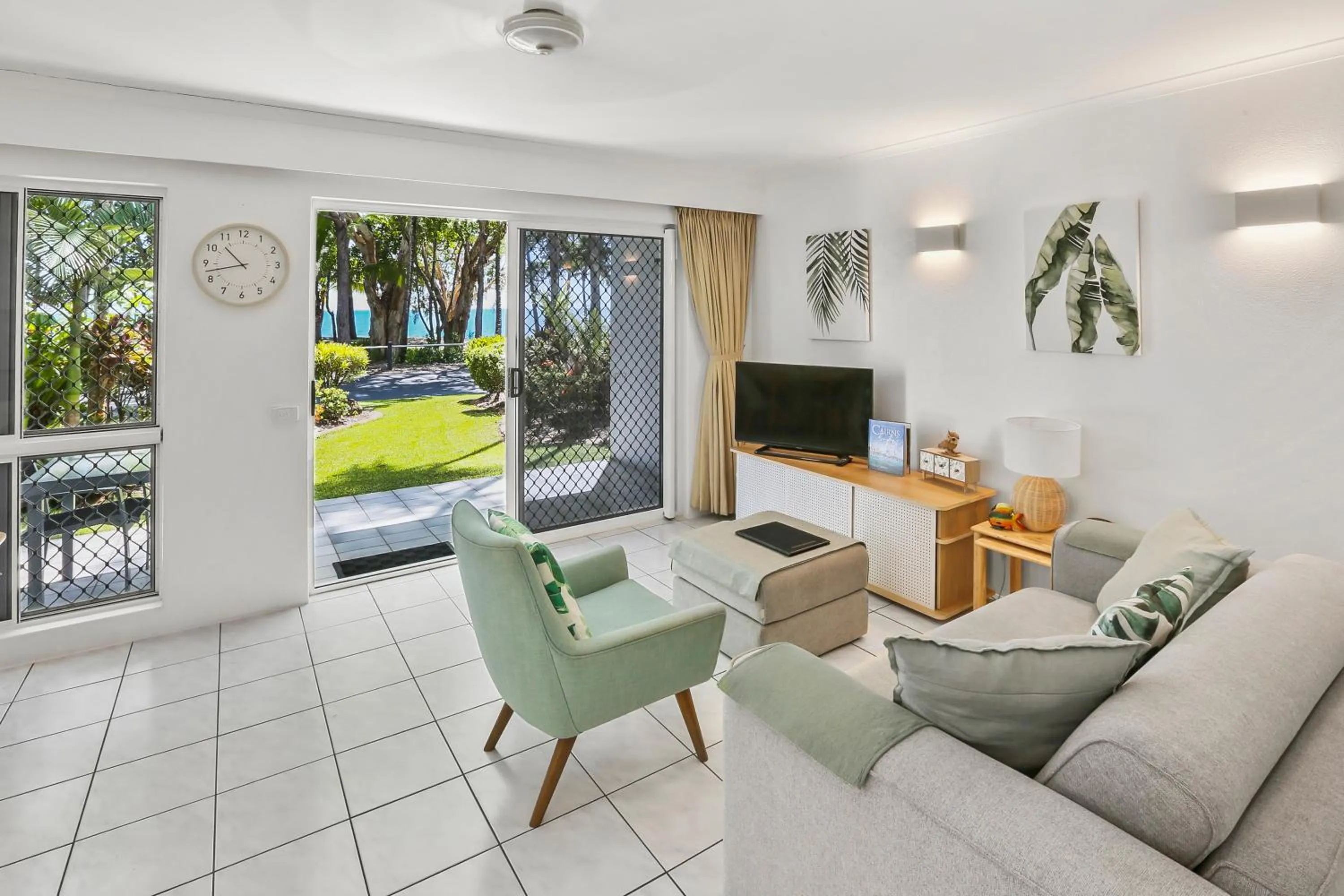 Living room in Agincourt Beachfront Apartments