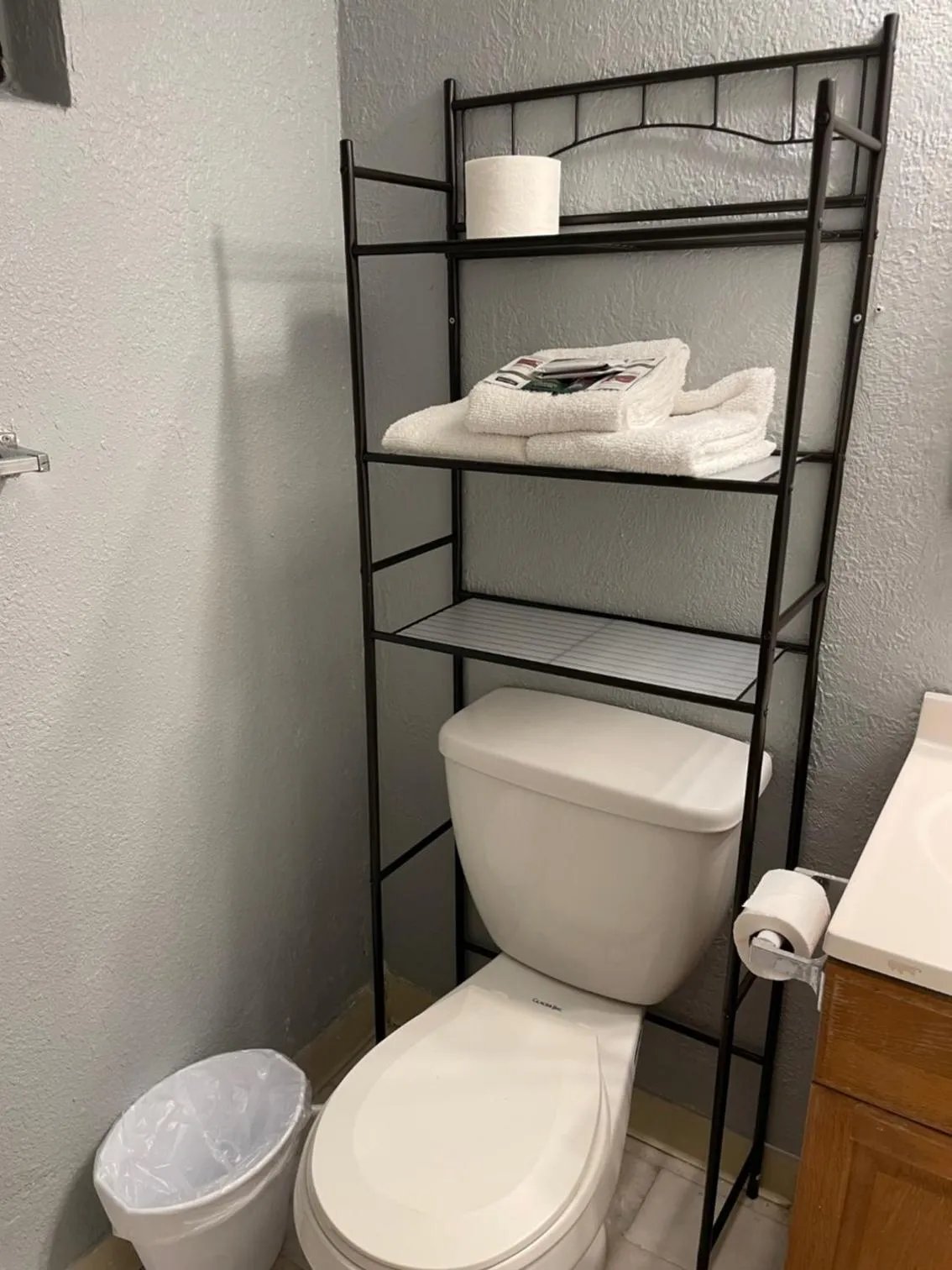 Bathroom in Southwind Inn